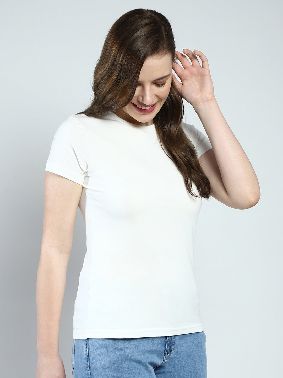 Women White Solid Round Neck Half Sleeve Top