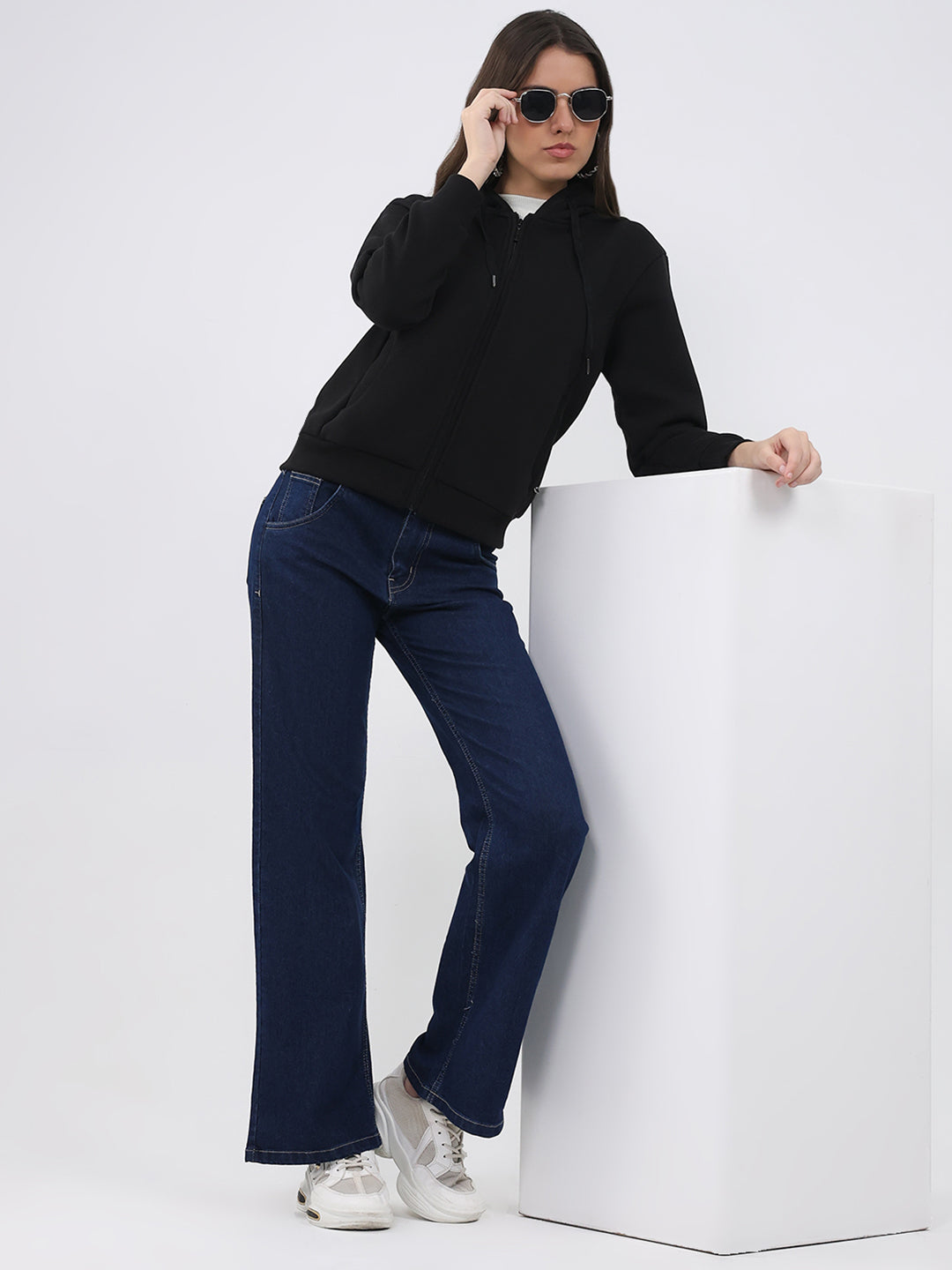 Women Black Solid Hooded Full Sleeve Sweatshirt