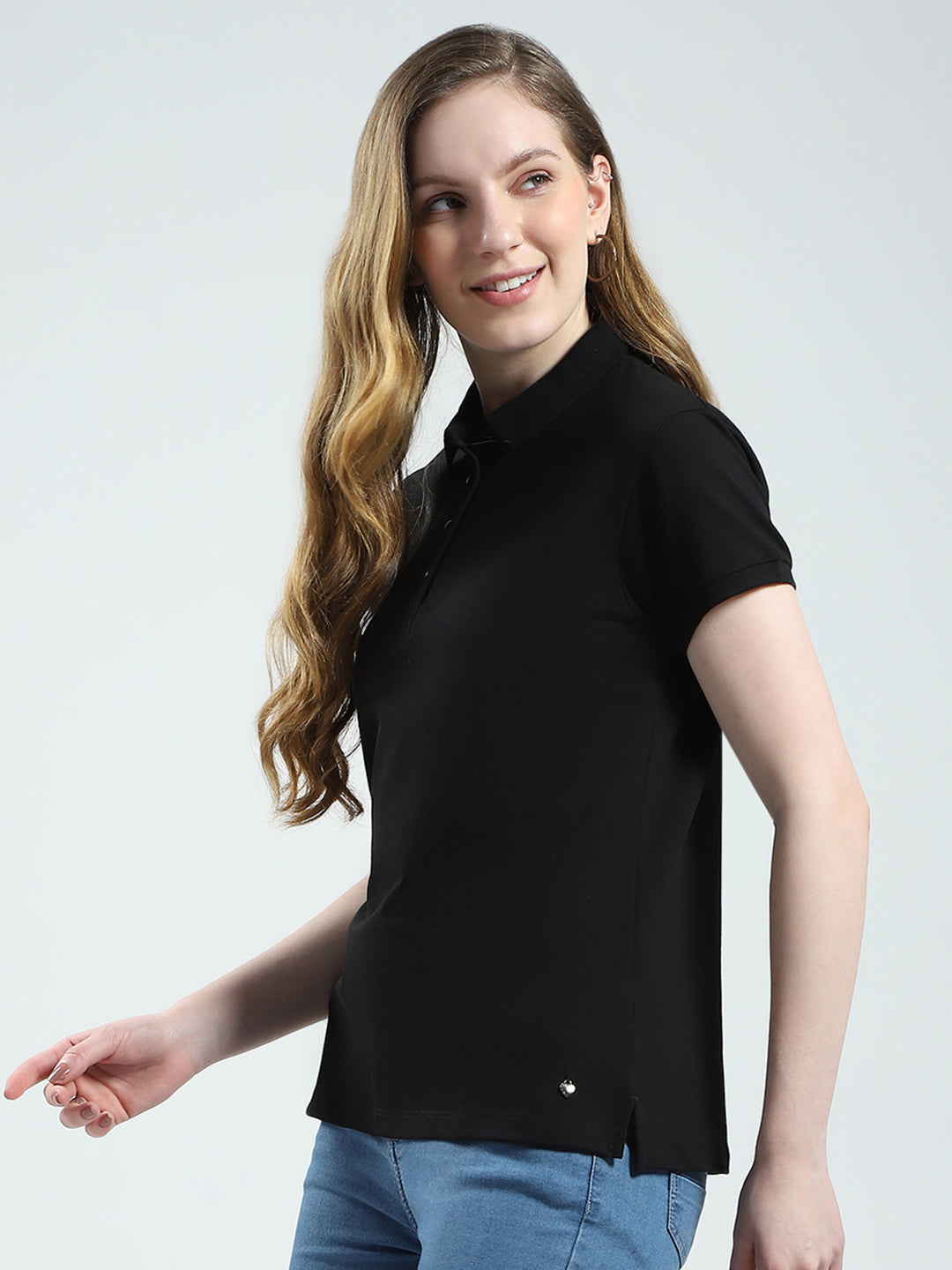 Women Black Solid Collar Half Sleeve T-Shirt