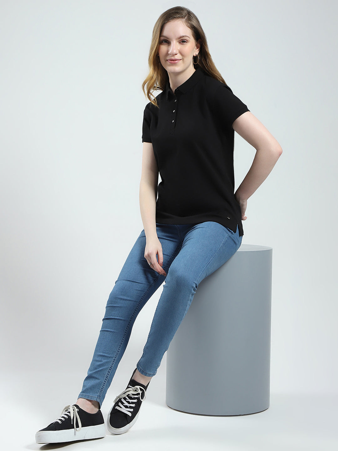 Women Black Solid Collar Half Sleeve T-Shirt