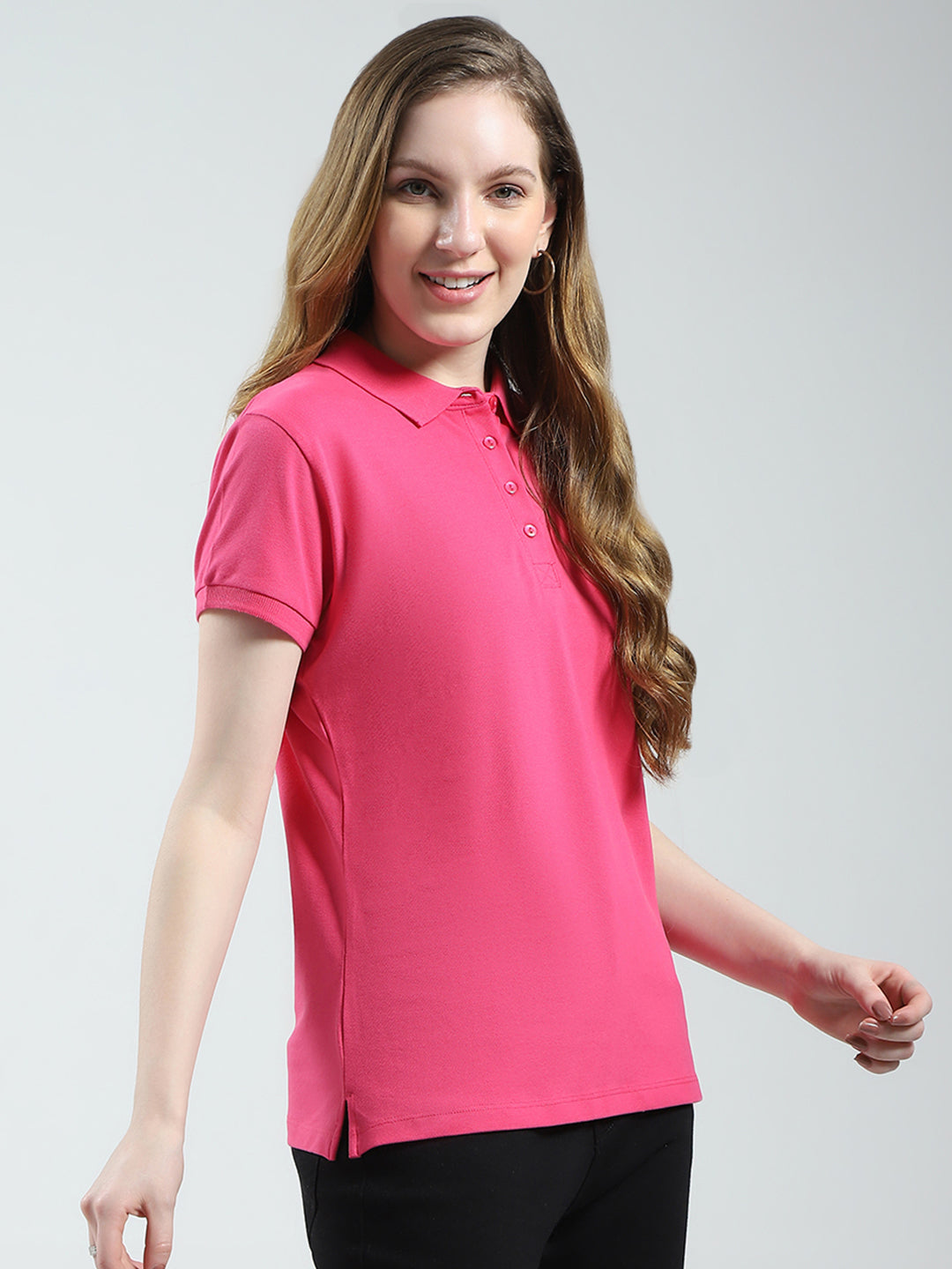 Women Magenta Solid Collar Half Sleeve T-Shirt