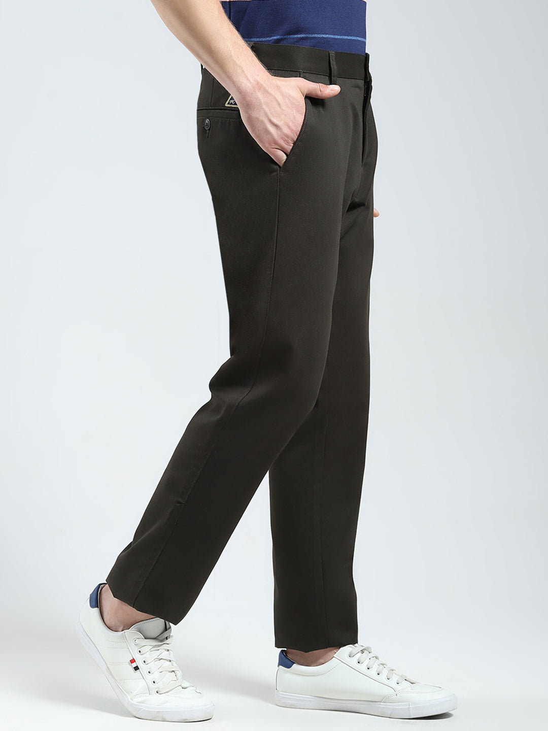 Men Olive Solid Regular Fit Trouser