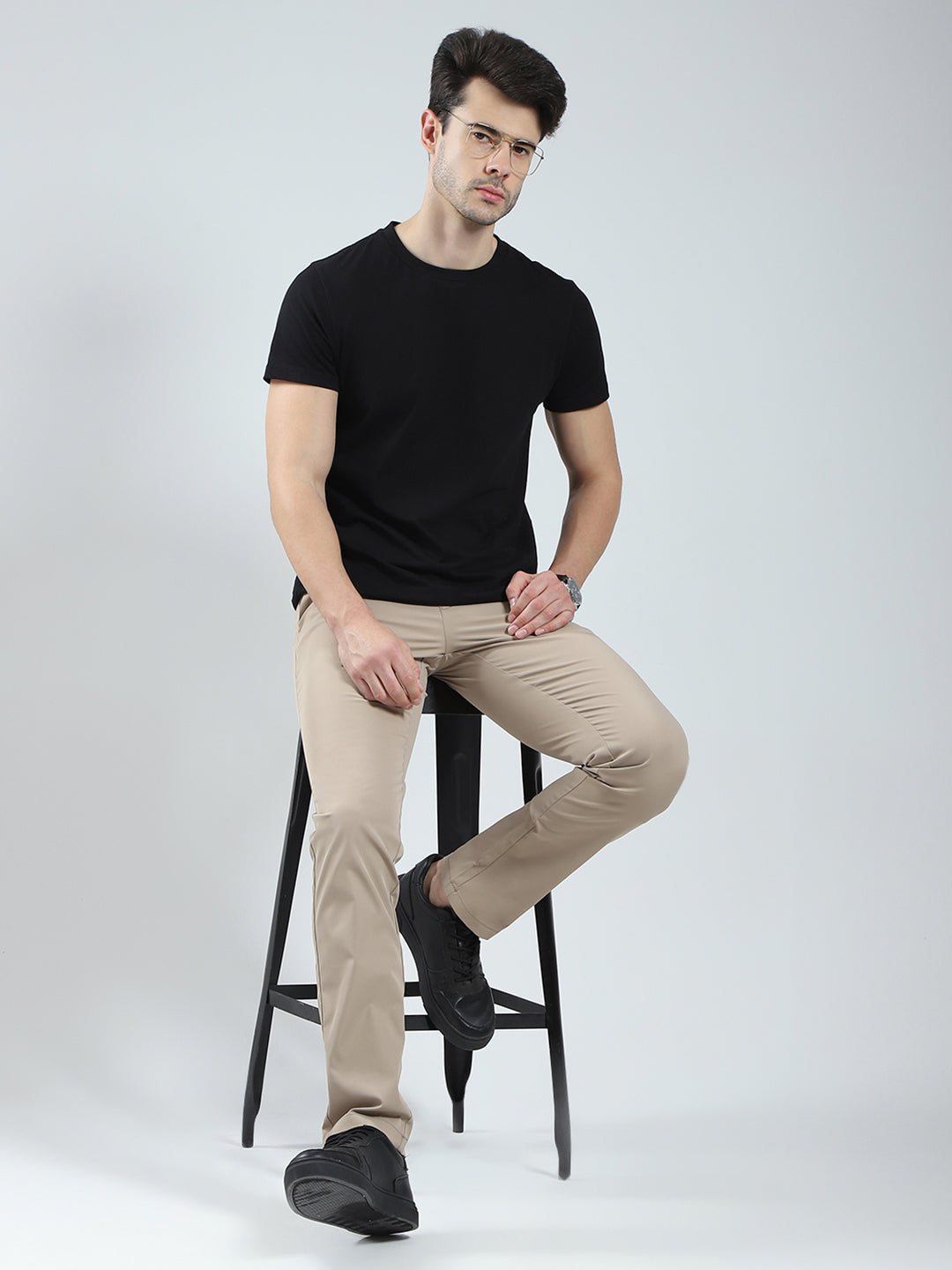 Men Khaki Solid Slim Fit Trouser