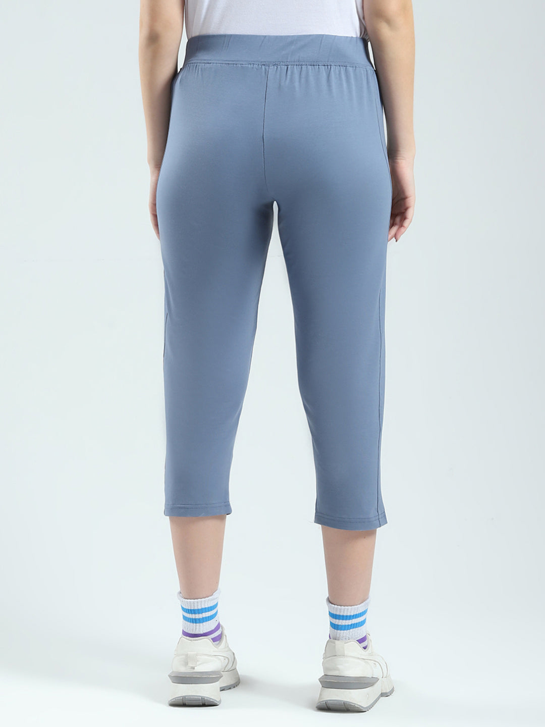 Women Grey Solid Regular Fit Capri