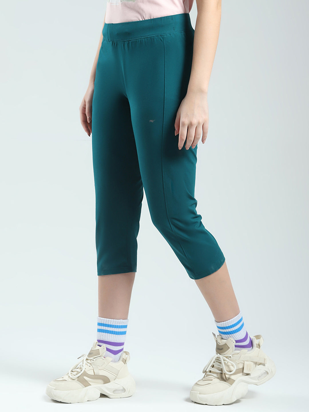 Women Teal Blue Solid Regular Fit Capri