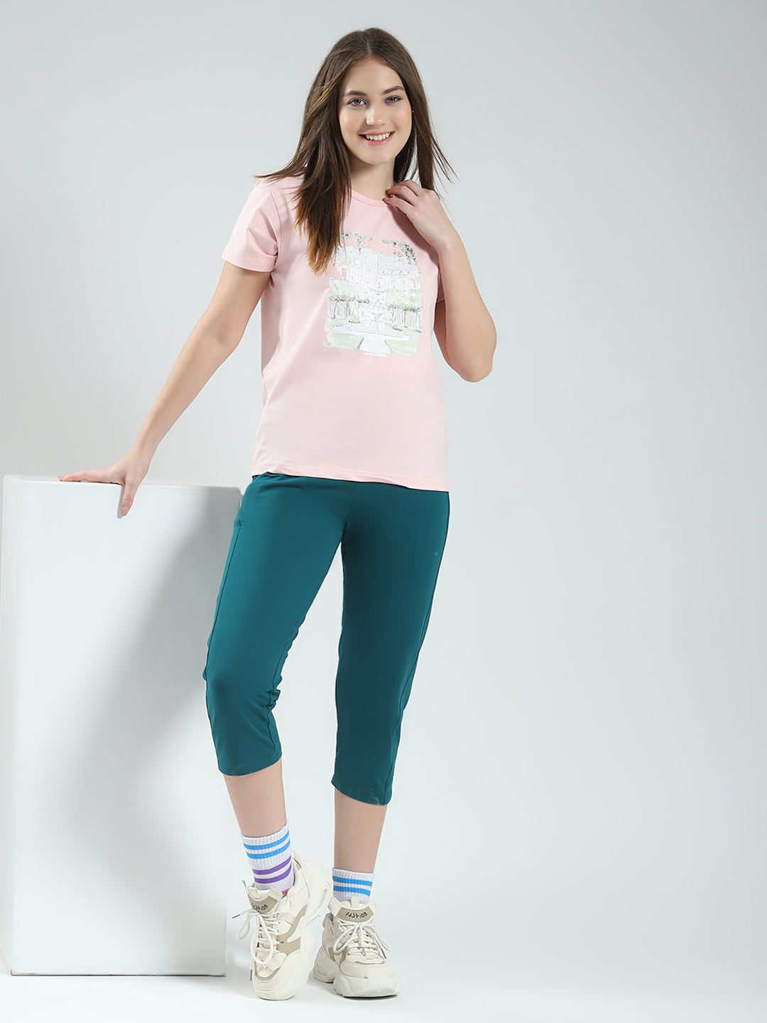 Women Teal Blue Solid Regular Fit Capri