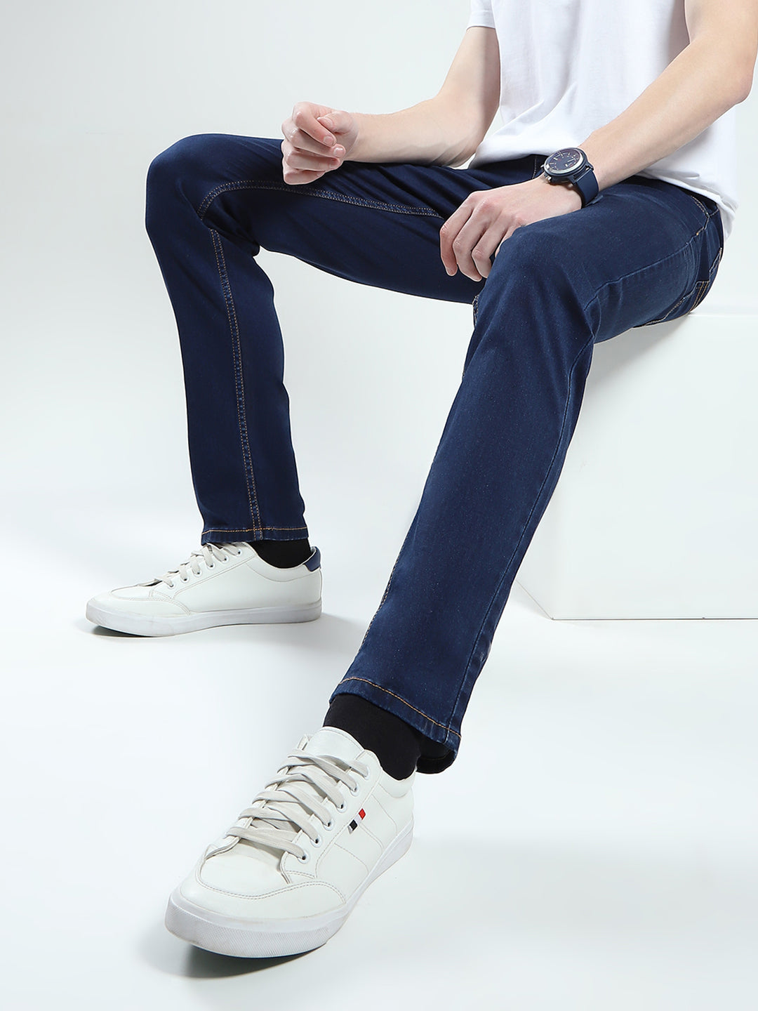 Men Blue Solid Narrow Fit Denim