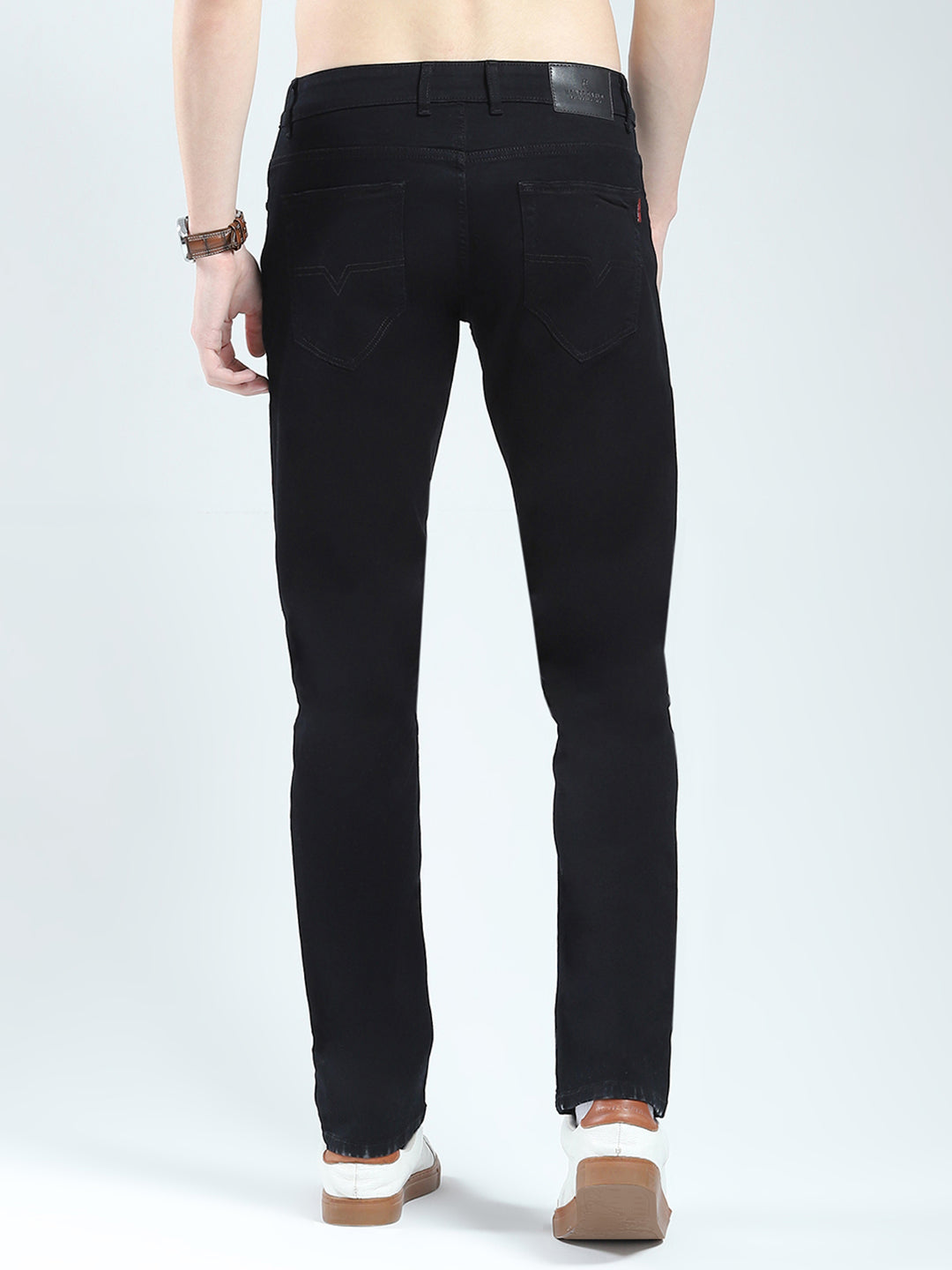 Men Black Solid Narrow Fit Denim