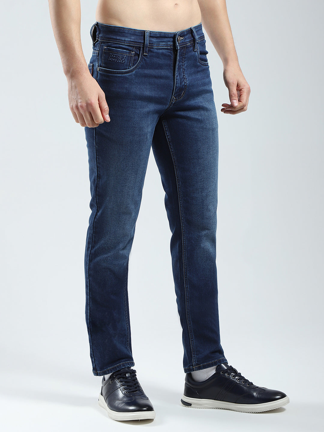 Men Blue Solid Narrow Fit Denim