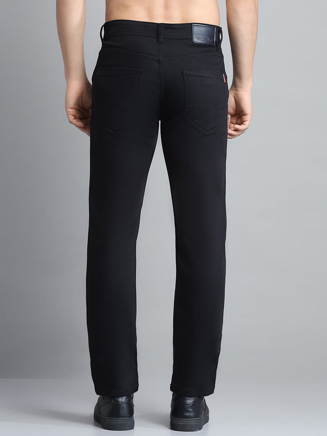 Men Black Solid Narrow Fit Denim