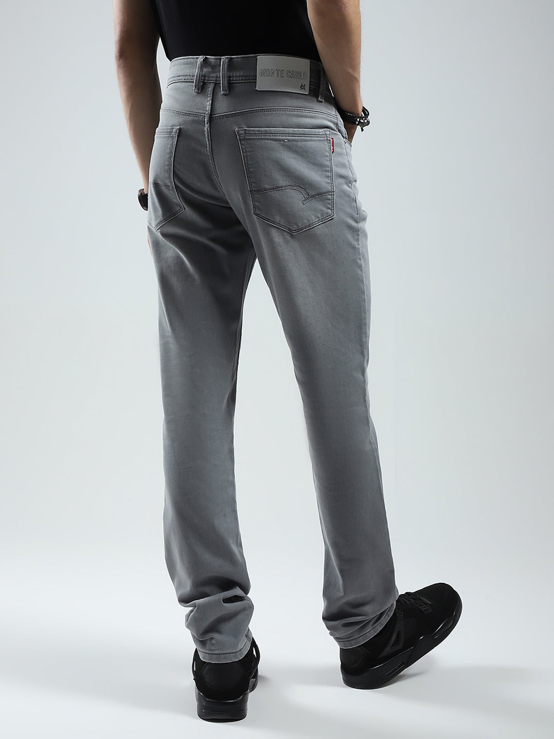 Men Grey Solid Narrow Fit Denim