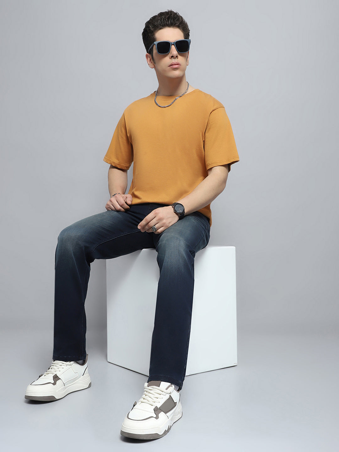 Men Blue Solid Straight Fit Denim