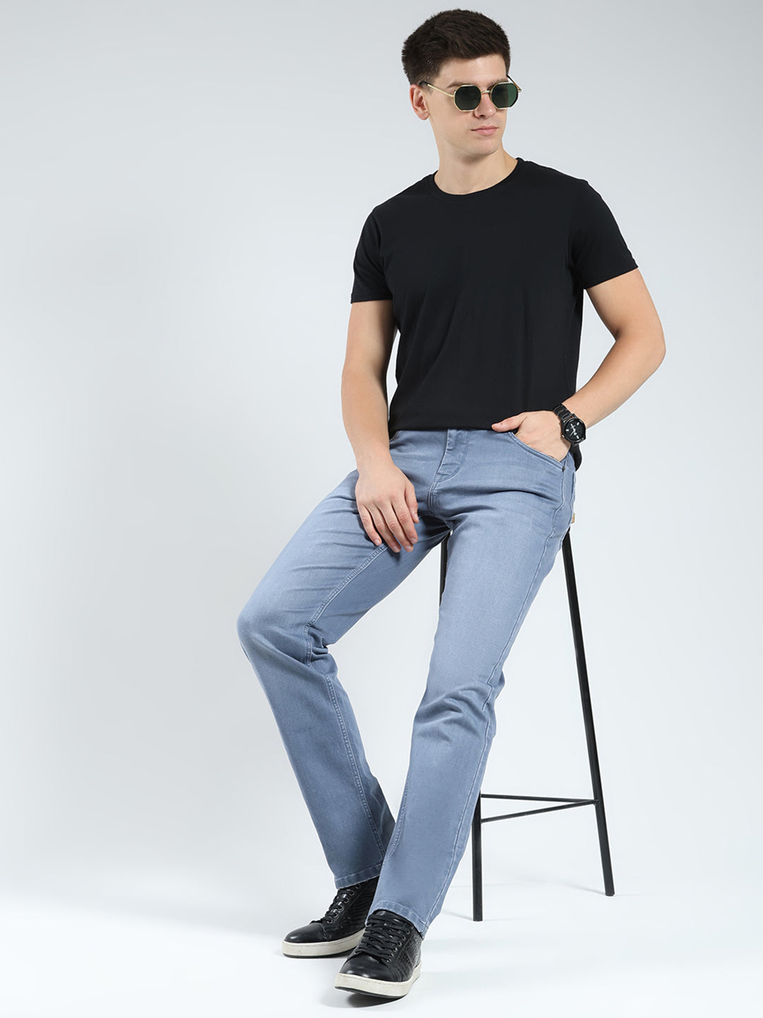 Men Grey Solid Straight Fit Denim