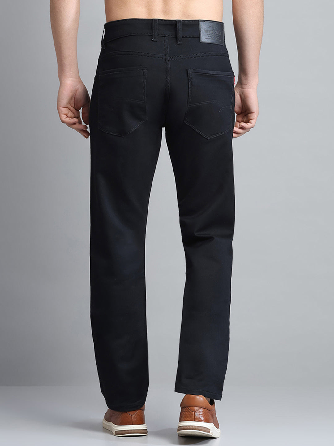 Men Black Solid Straight Fit Denim