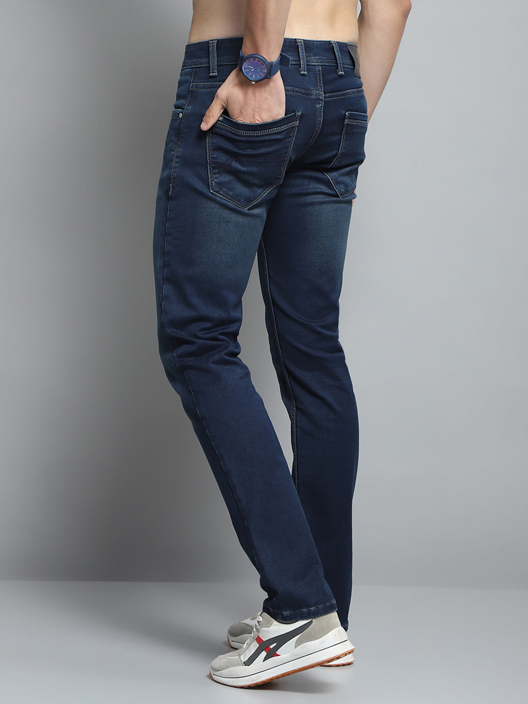 Men Blue Solid Narrow Fit Denim