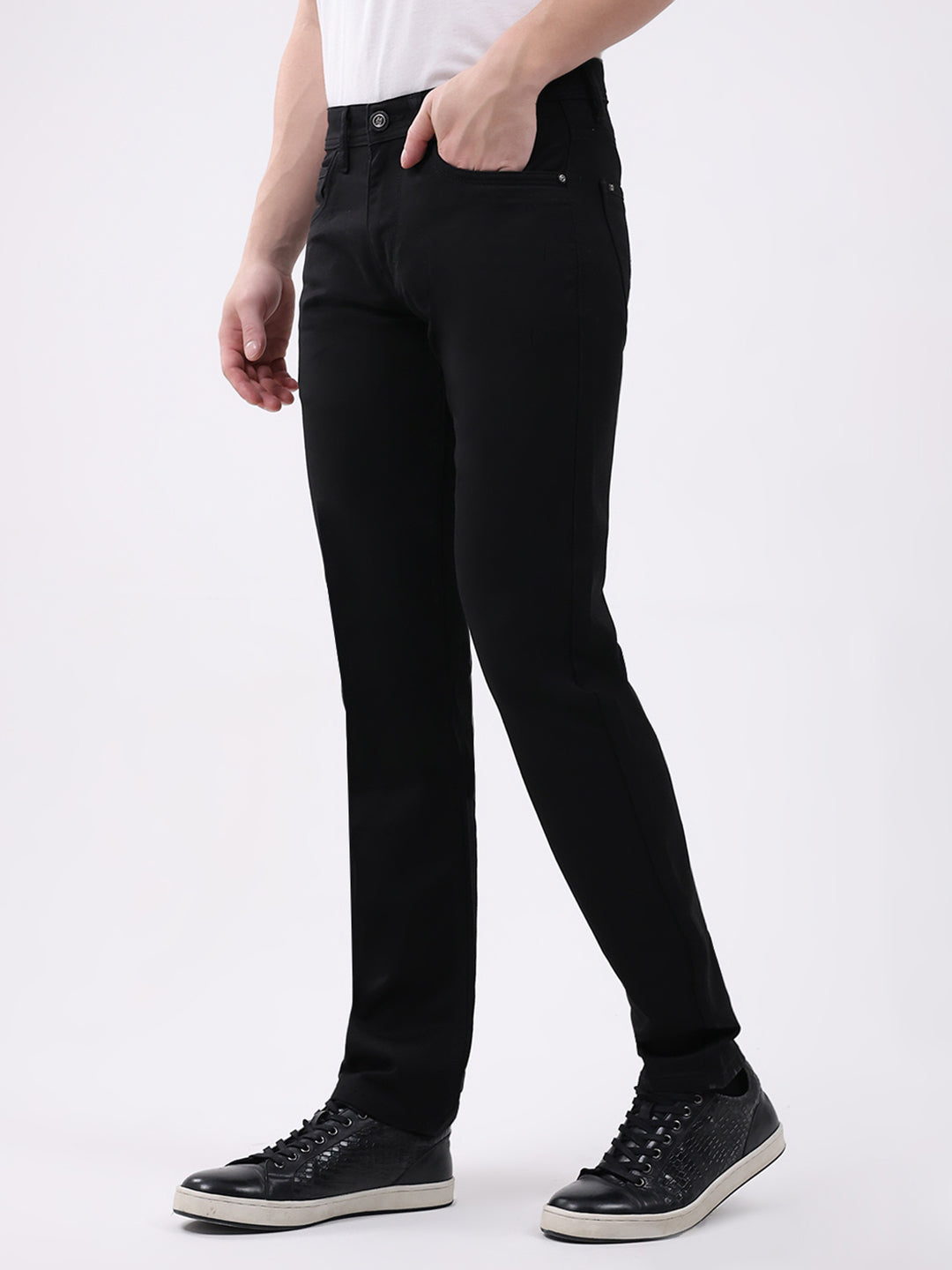 Men Black Solid Narrow Fit Denim