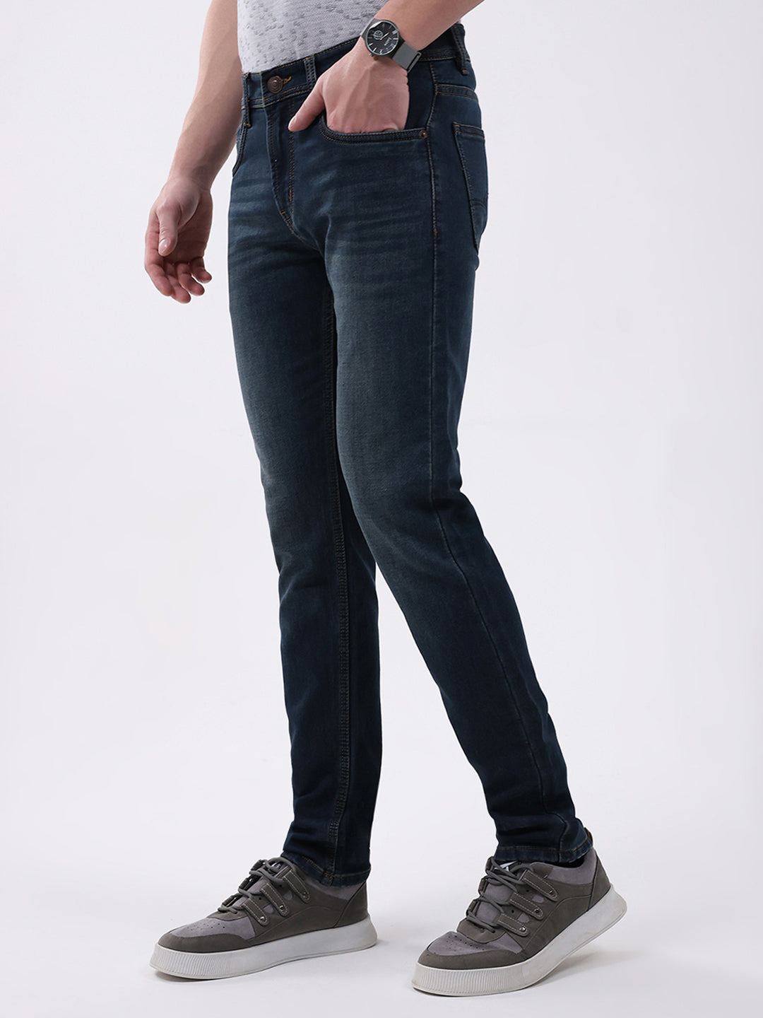 Men Blue Solid Narrow Fit Denim
