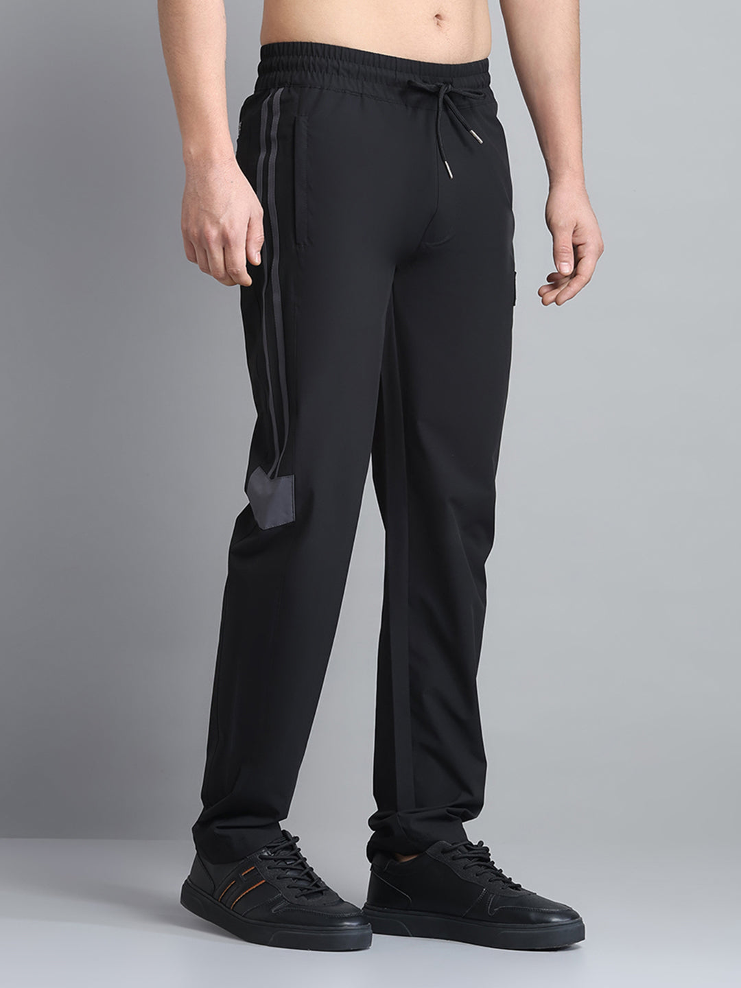 Men Black Solid Regular Fit Lower