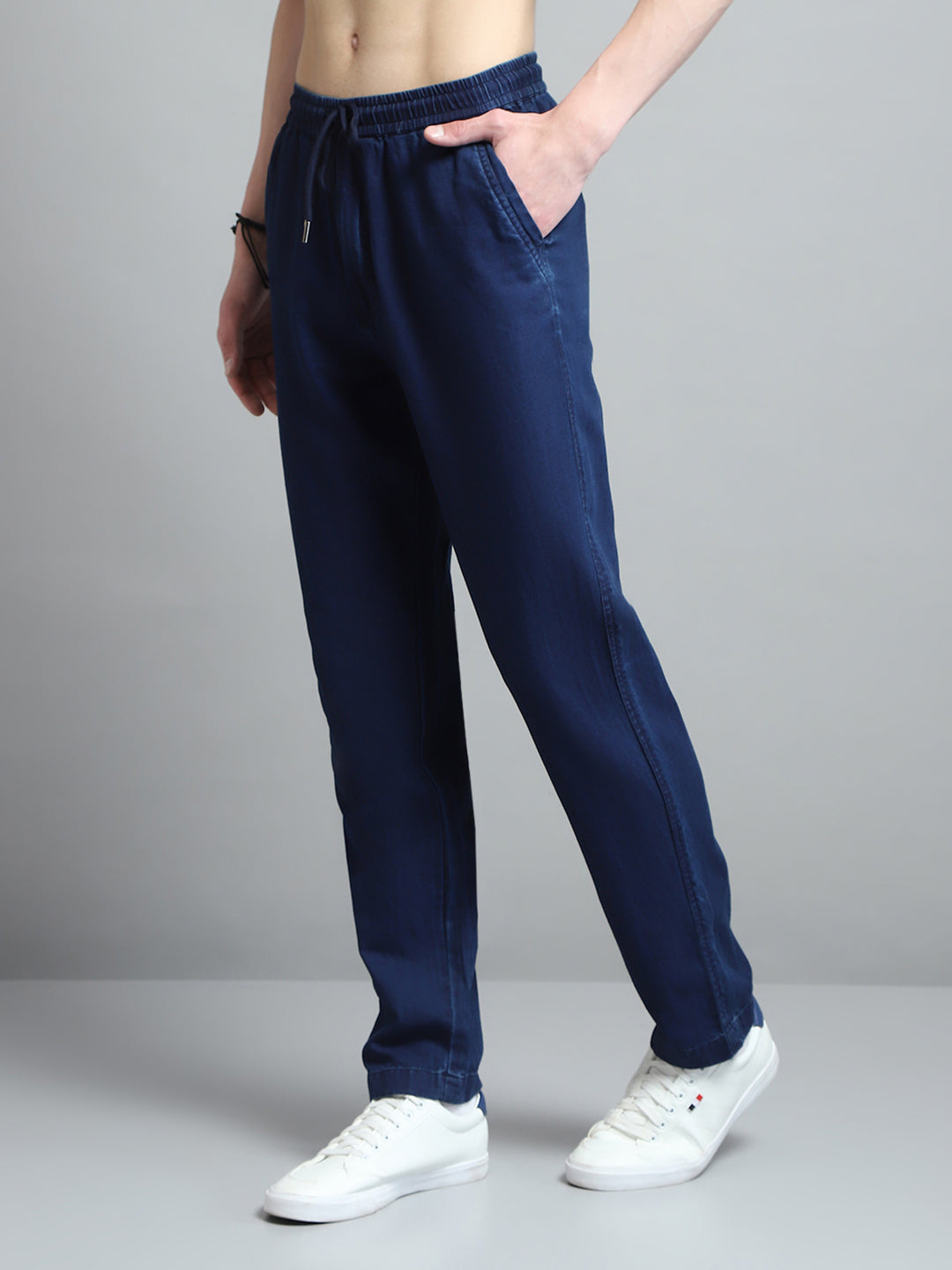 Men Blue Solid Regular Fit Lower