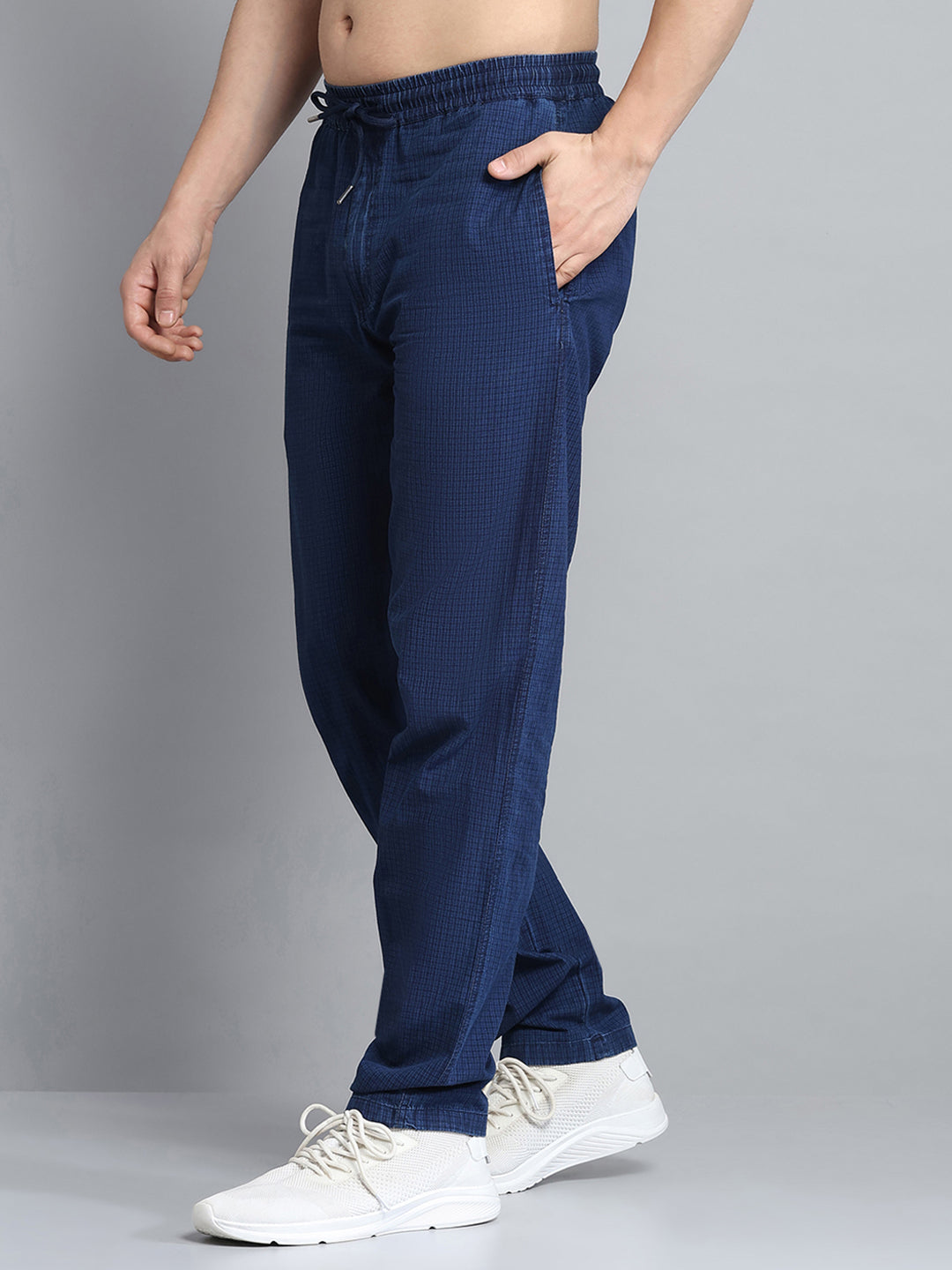 Men Blue Solid Regular Fit Lower