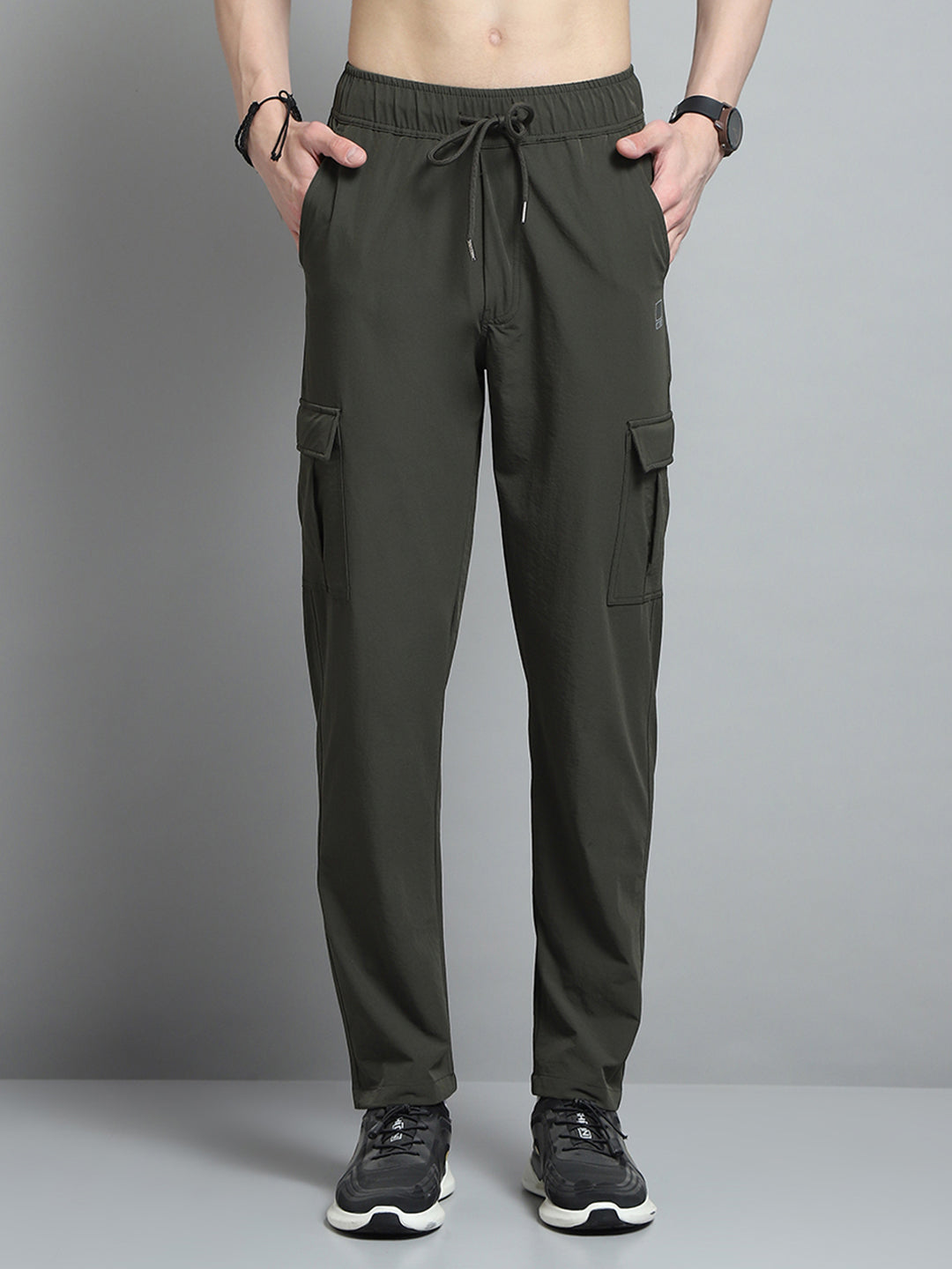 Men Olive Solid Regular Fit Lower
