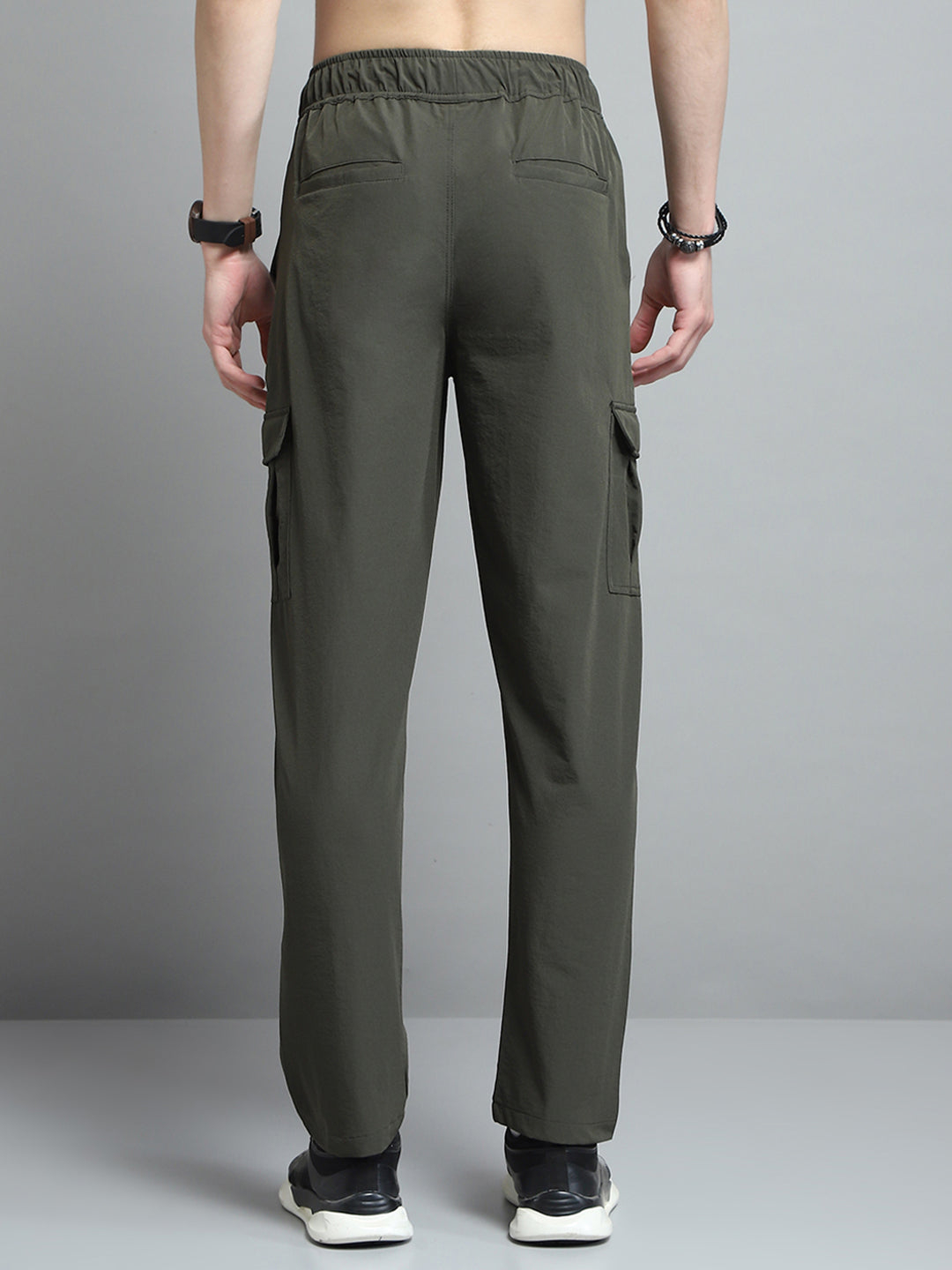 Men Olive Solid Regular Fit Lower