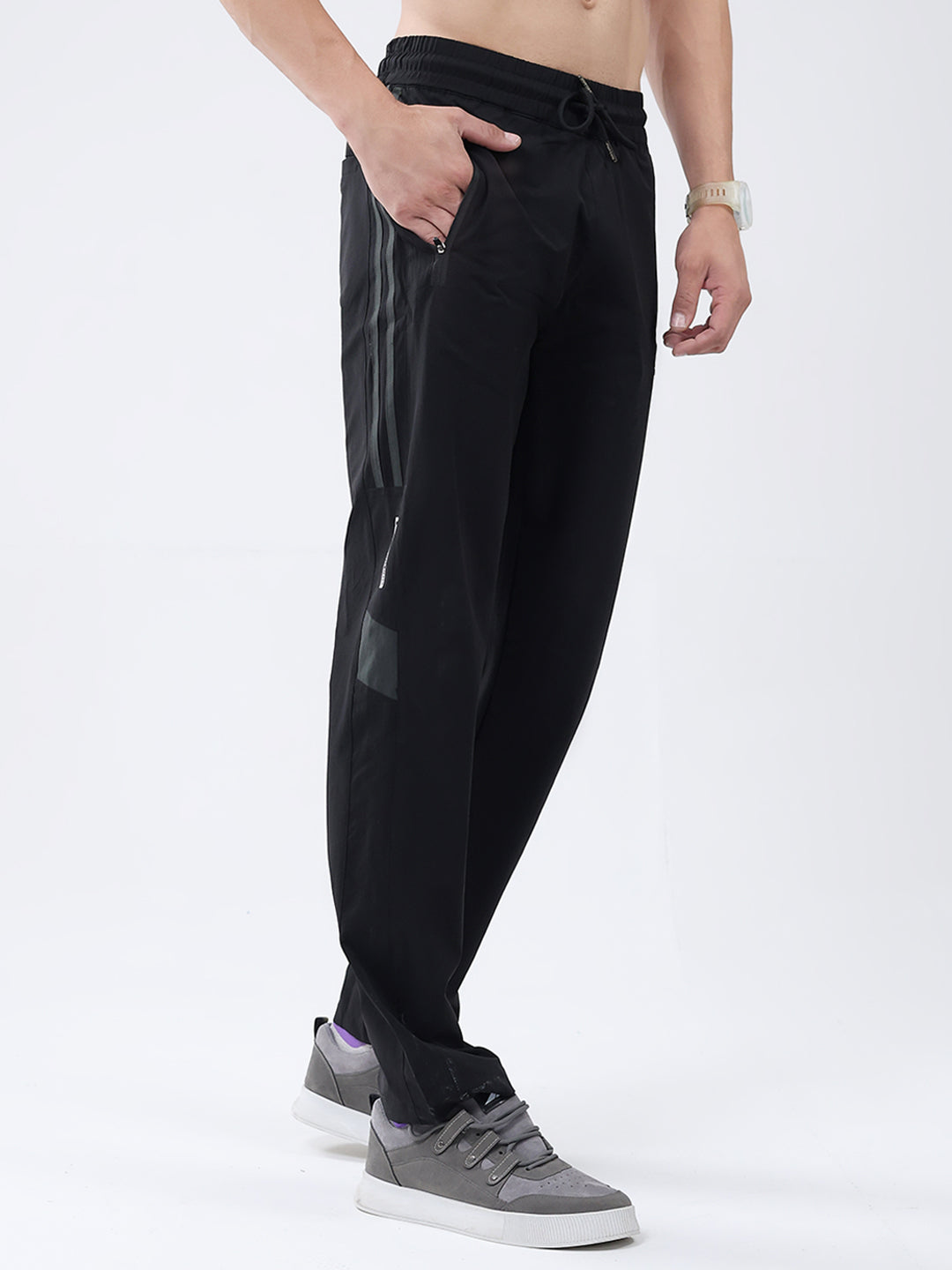 Men Black Solid Regular Fit Winter Lower