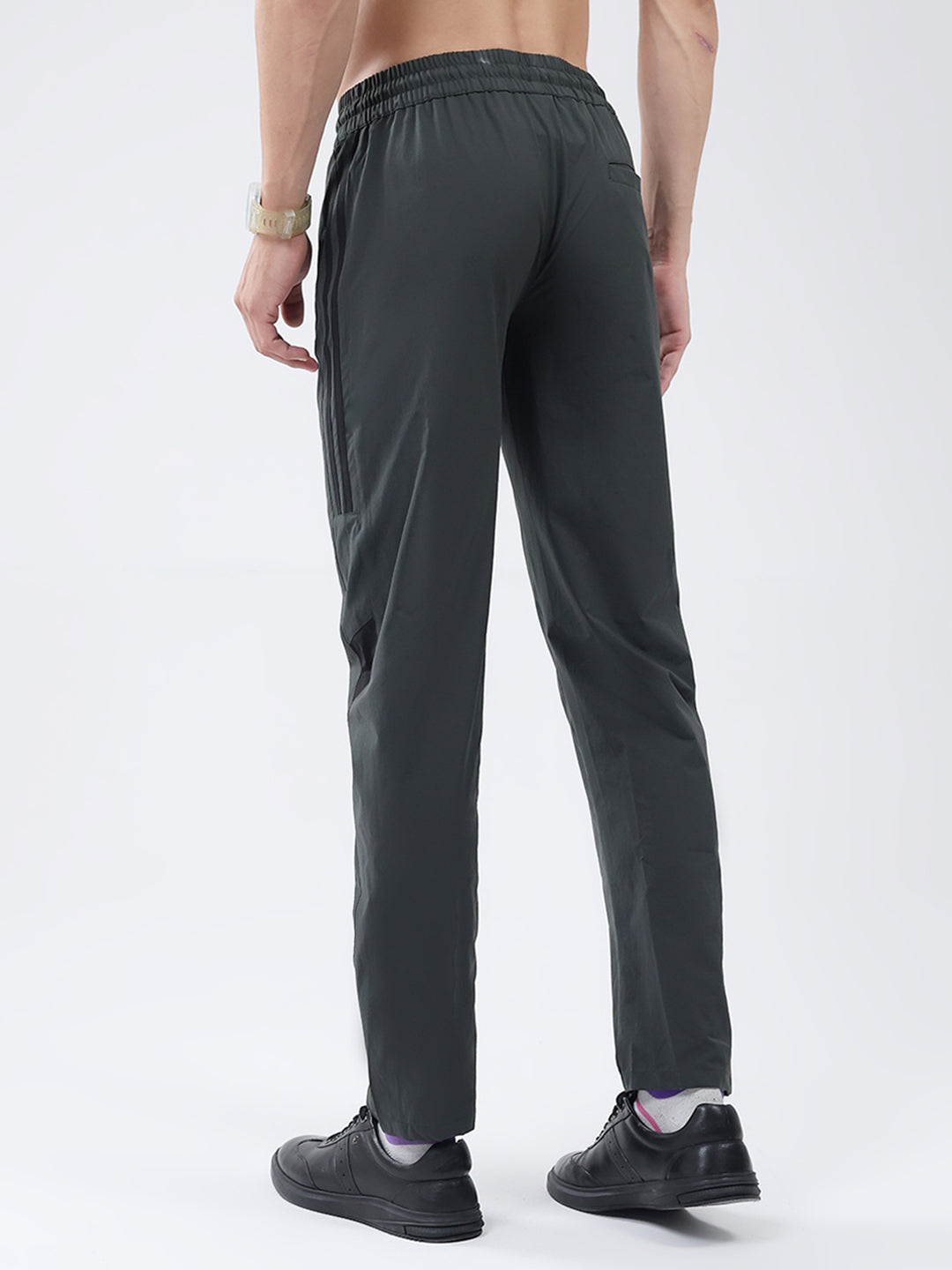 Men Dark Grey Solid Regular Fit Winter Lower