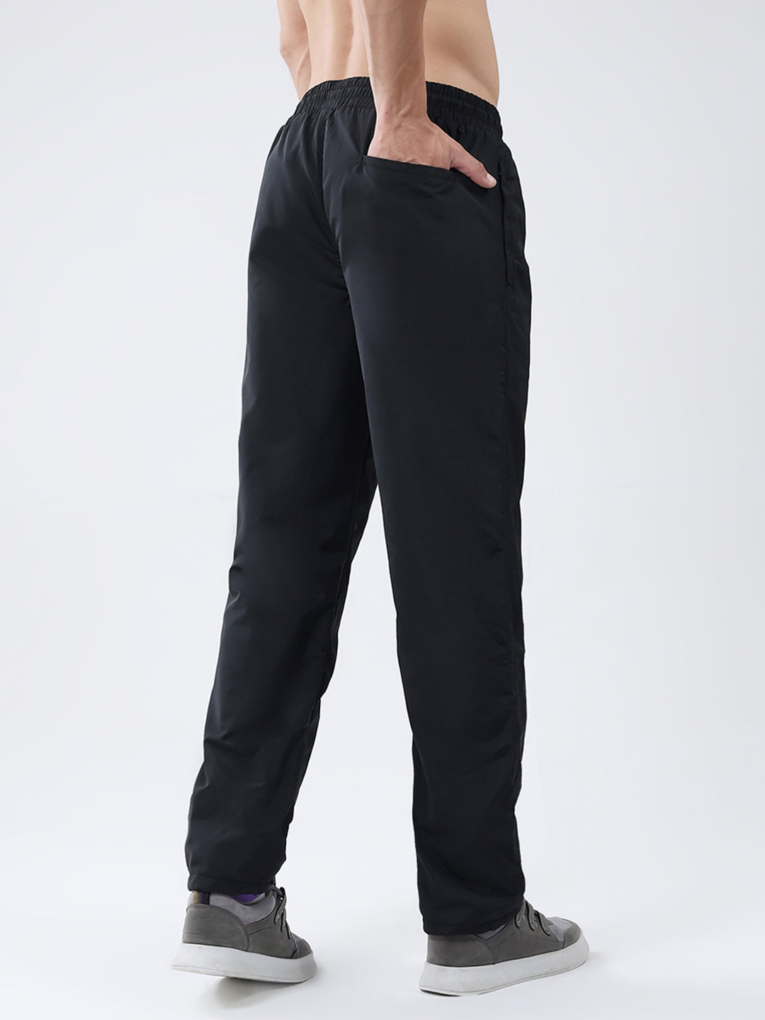 Men Black Solid Regular Fit Winter Lower