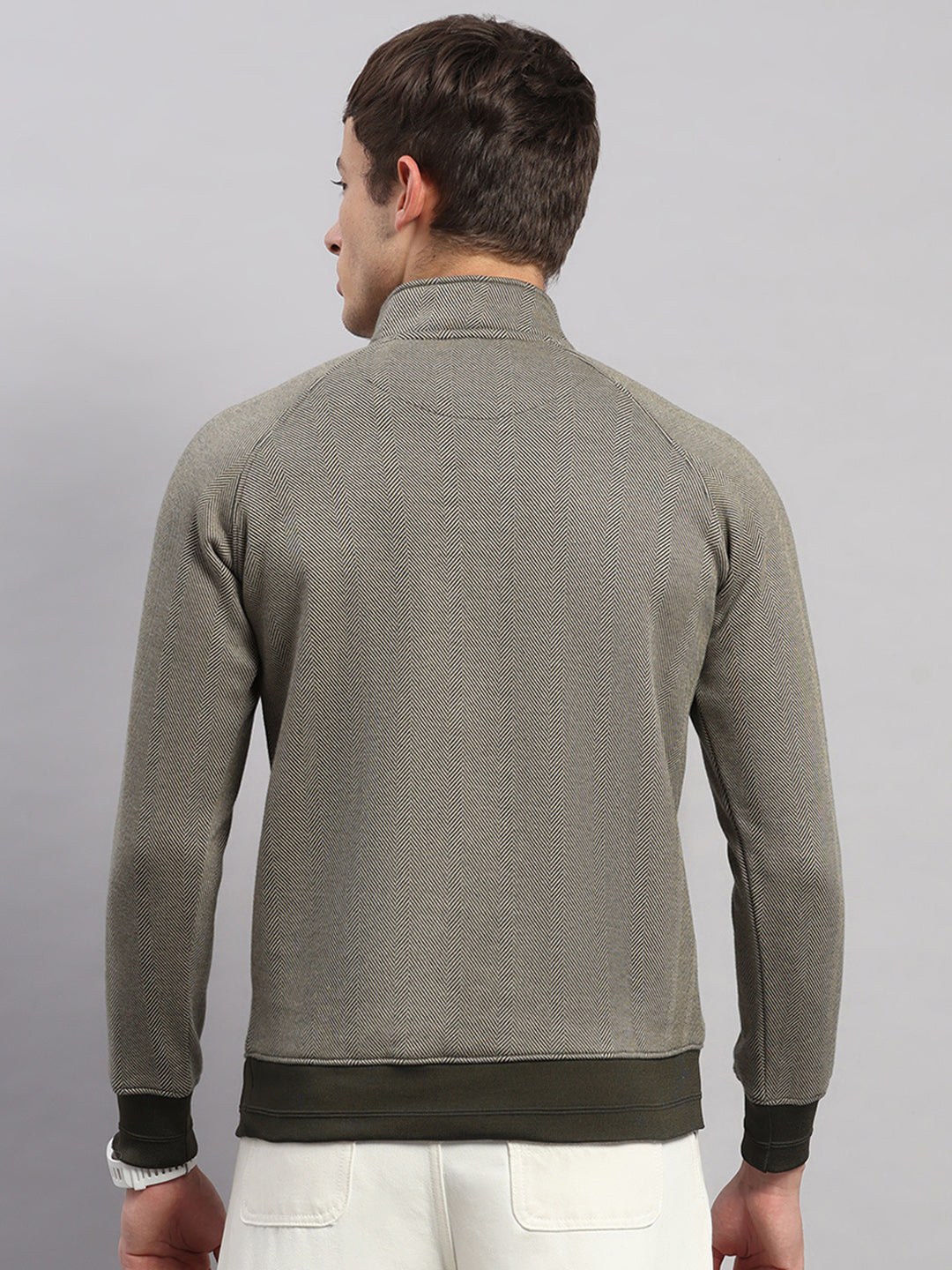Men Olive Solid Collar Full Sleeve Sweatshirt