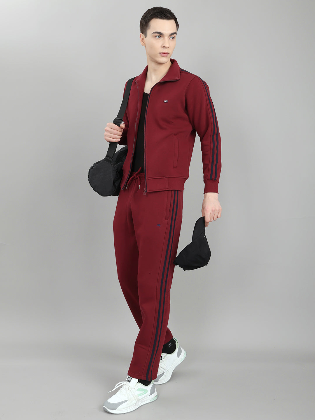 Men Maroon Solid Stand Collar Full Sleeve Winter Tracksuit
