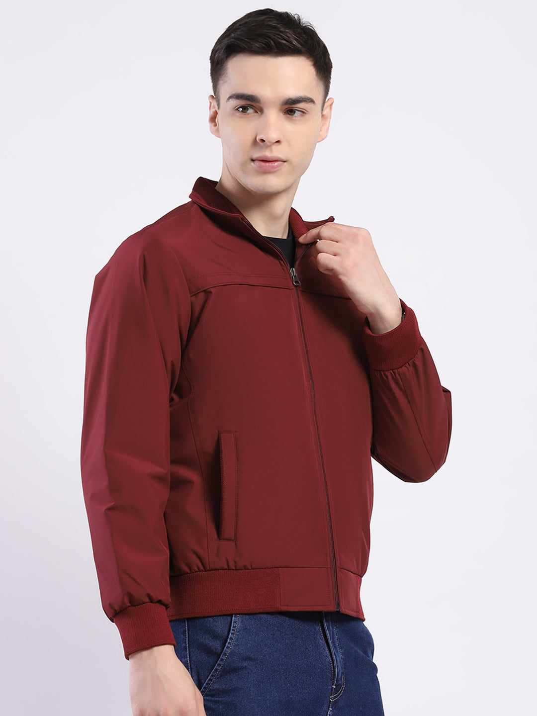 Men Maroon Solid Collar Full Sleeve Jacket