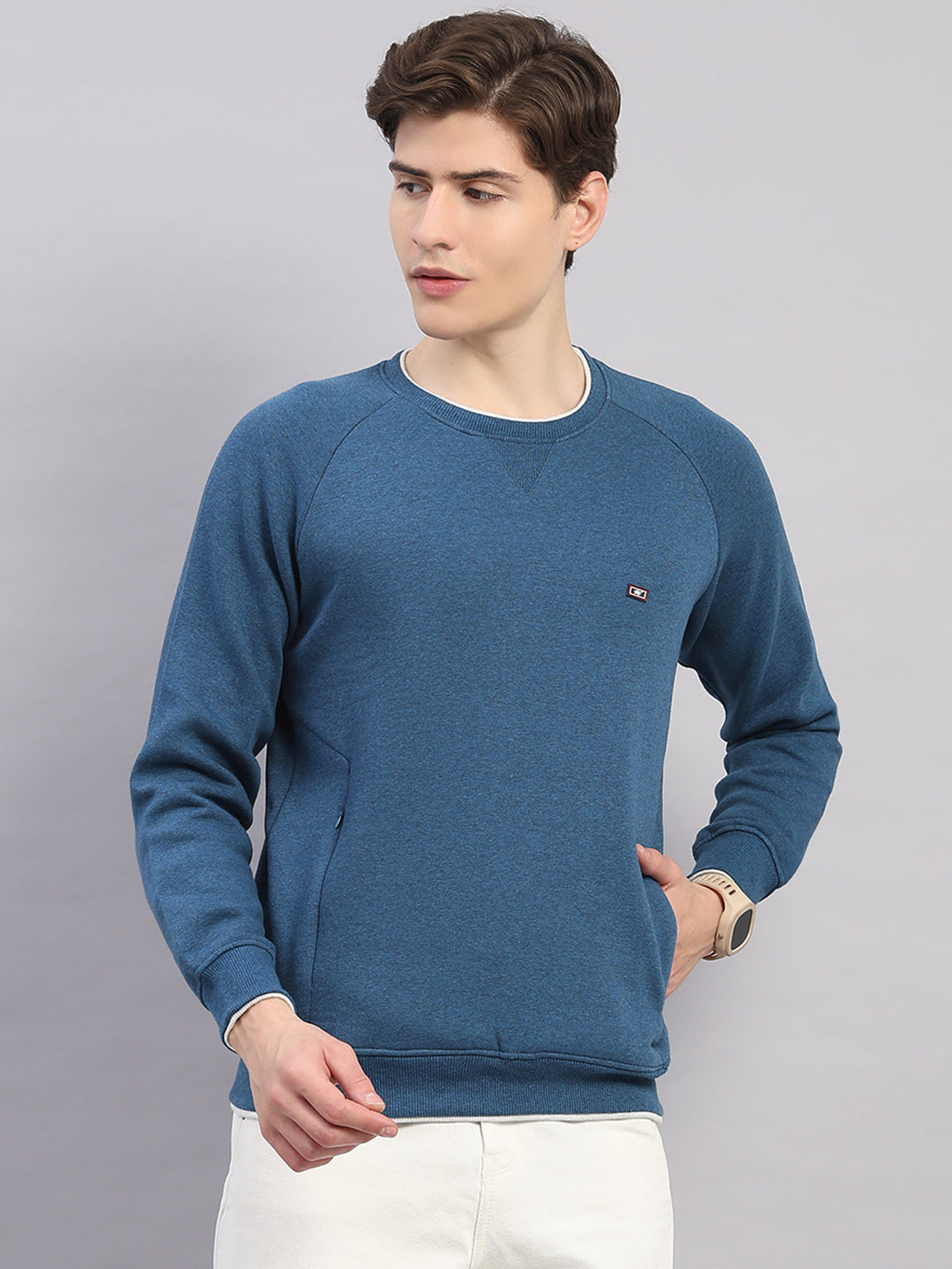 Men Blue Solid Round Neck Full Sleeve Sweatshirt