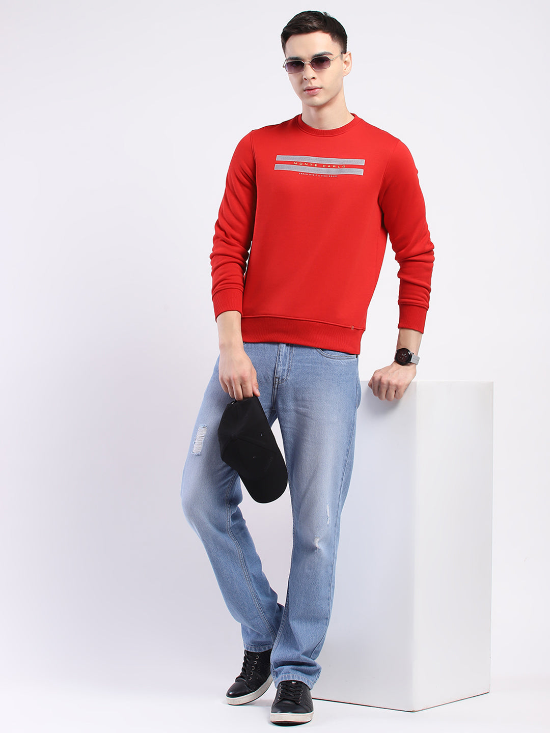 Men Red Solid Round Neck Full Sleeve Sweatshirt
