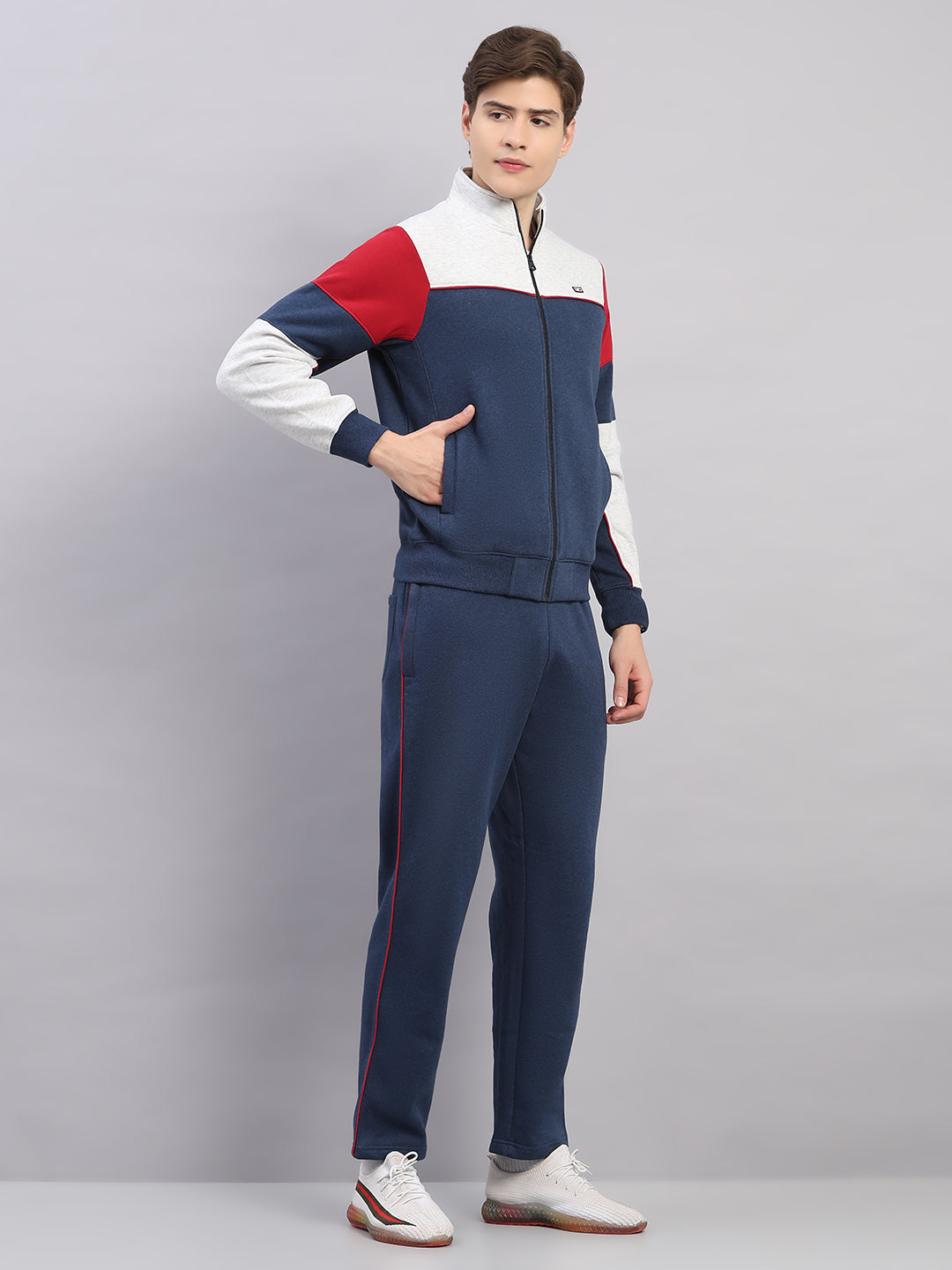 Men Blue Colourblocked Stand Collar Full Sleeve Winter Tracksuit