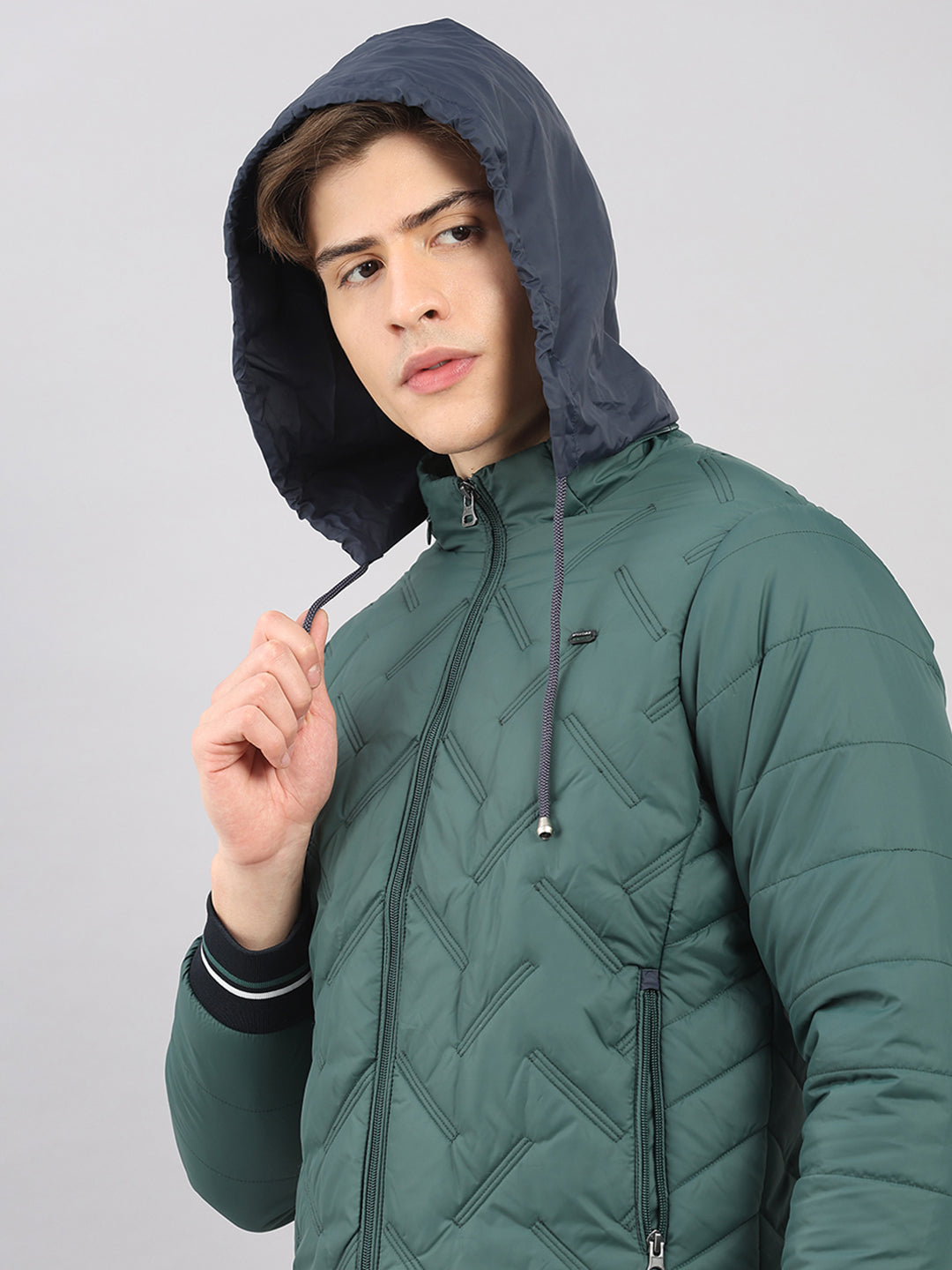 Men Green Solid Hooded Full Sleeve Jacket