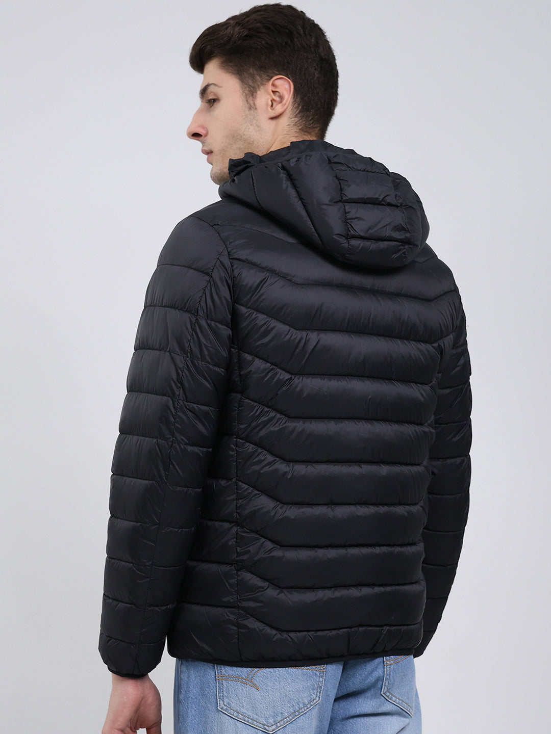 Men Black Solid Hooded Full Sleeve Heating Jacket