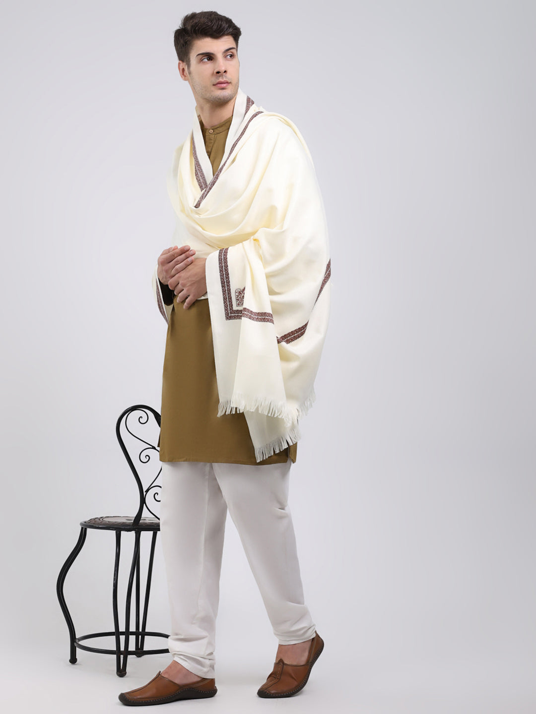 Men White Solid Wool Blend Lohi Shawl