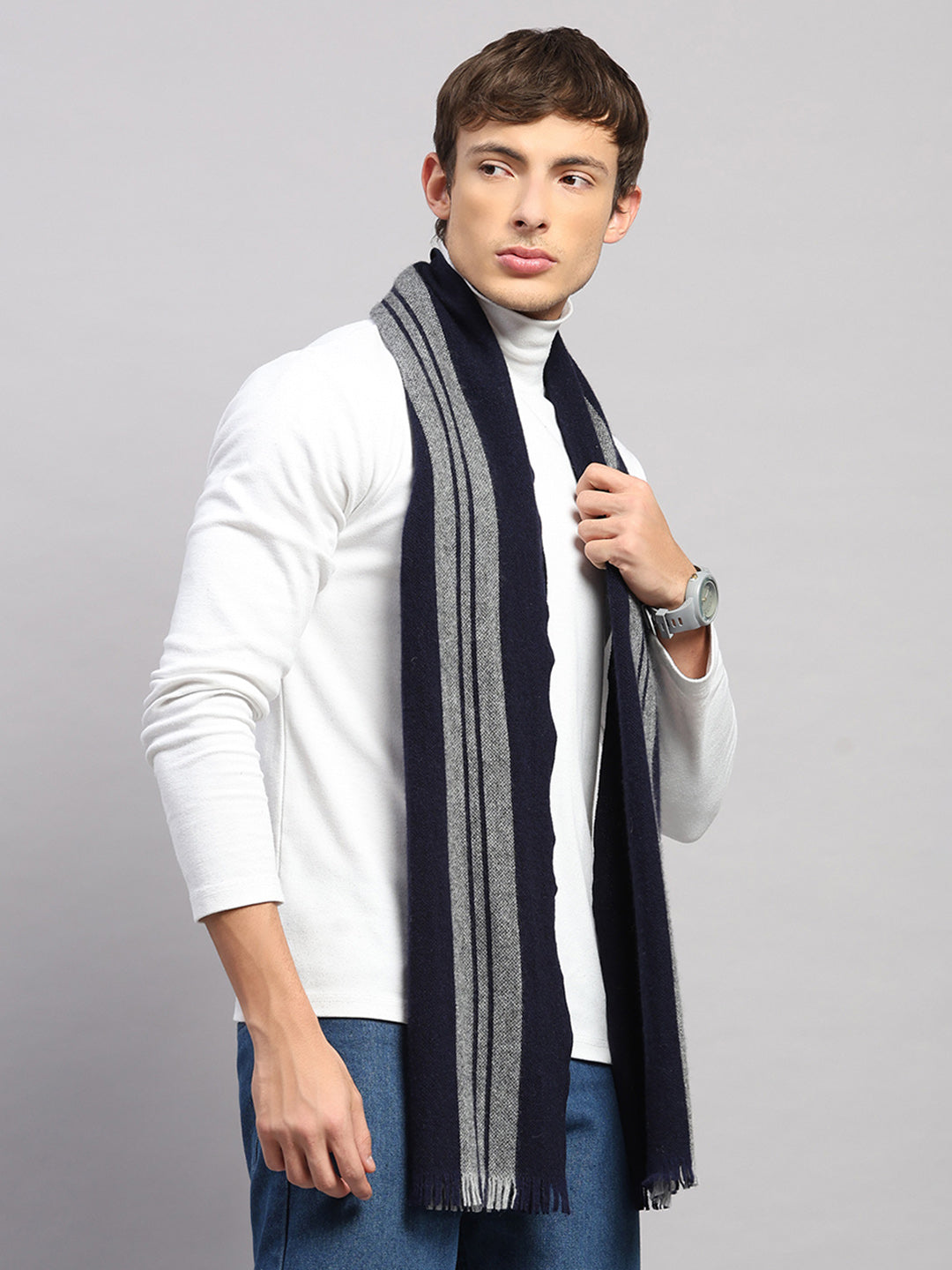Men Multicolor Self Design Wool Muffler