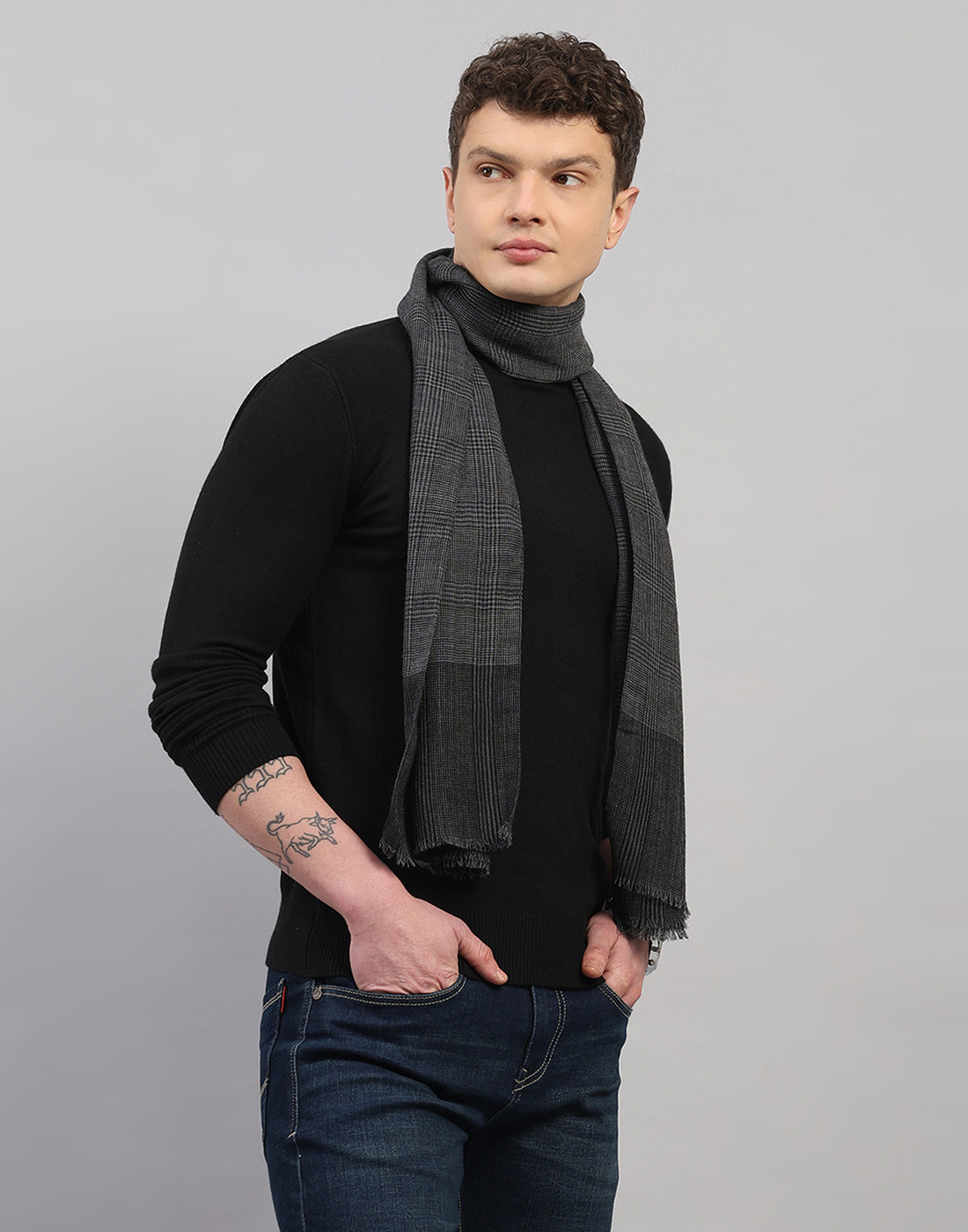 Men Multicolor Self Design Wool Muffler