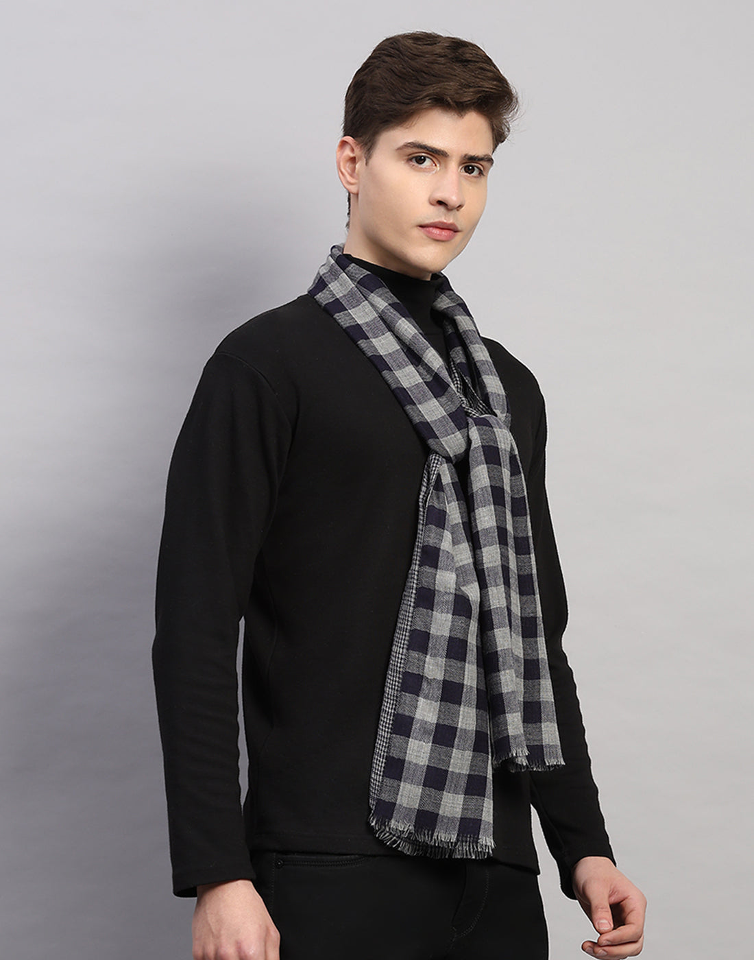 Men Multicolor Self Design Wool Muffler