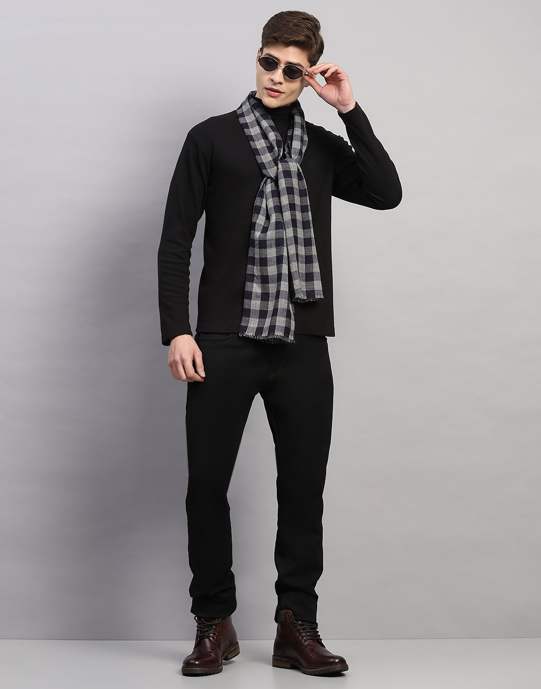 Men Multicolor Self Design Wool Muffler