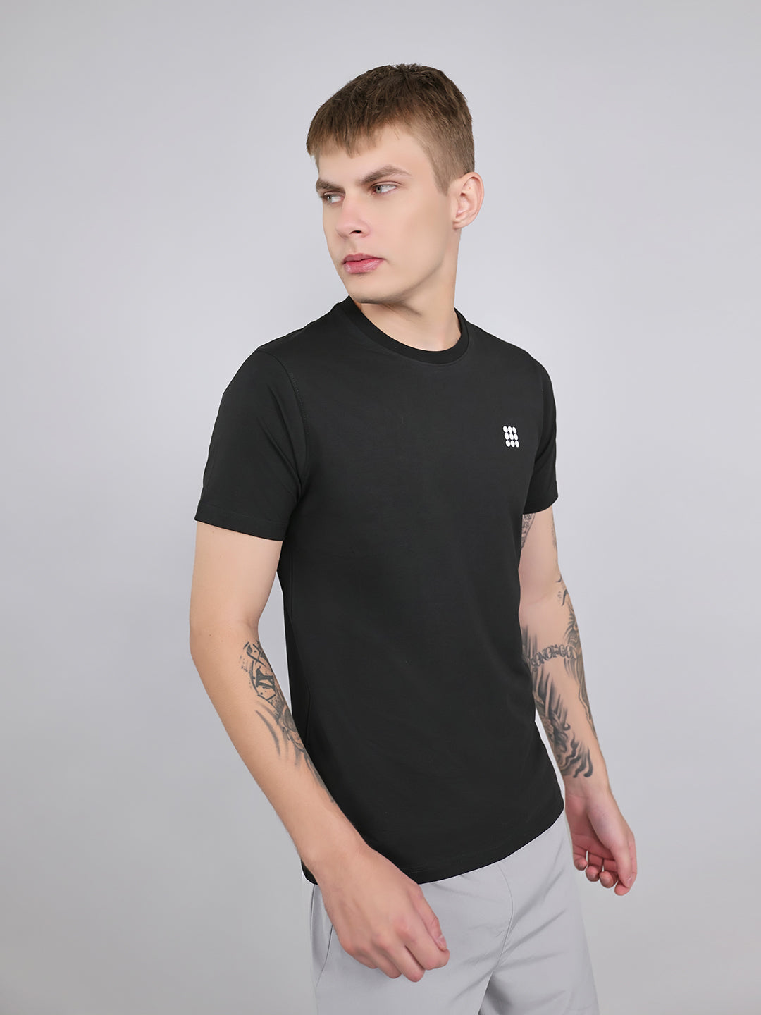 Rock.it Men Black Solid Round Neck Half Sleeve T-Shirt