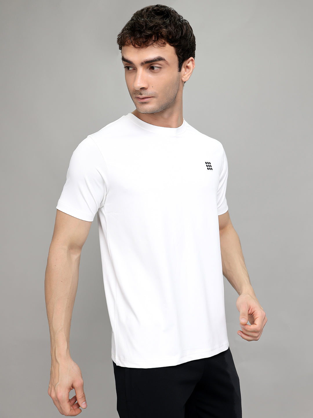Rock.it Men Off White Solid Round Neck Half Sleeve T-Shirt