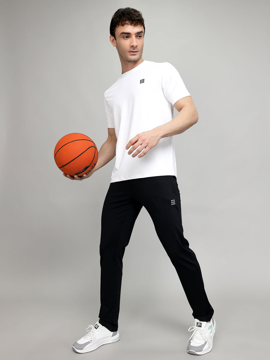 Rock.it Men Off White Solid Round Neck Half Sleeve T-Shirt