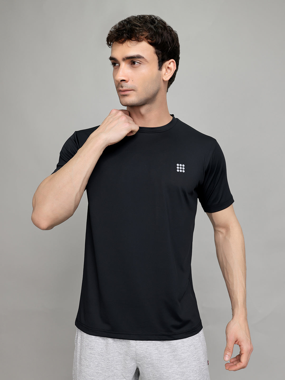 Rock.it Men Black Solid Round Neck Half Sleeve T-Shirt