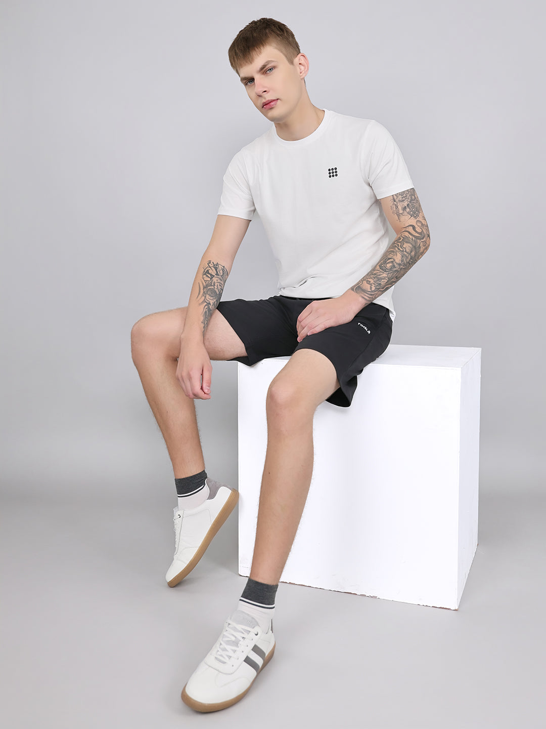 Rock.it Men Black Solid Regular Fit Shorts