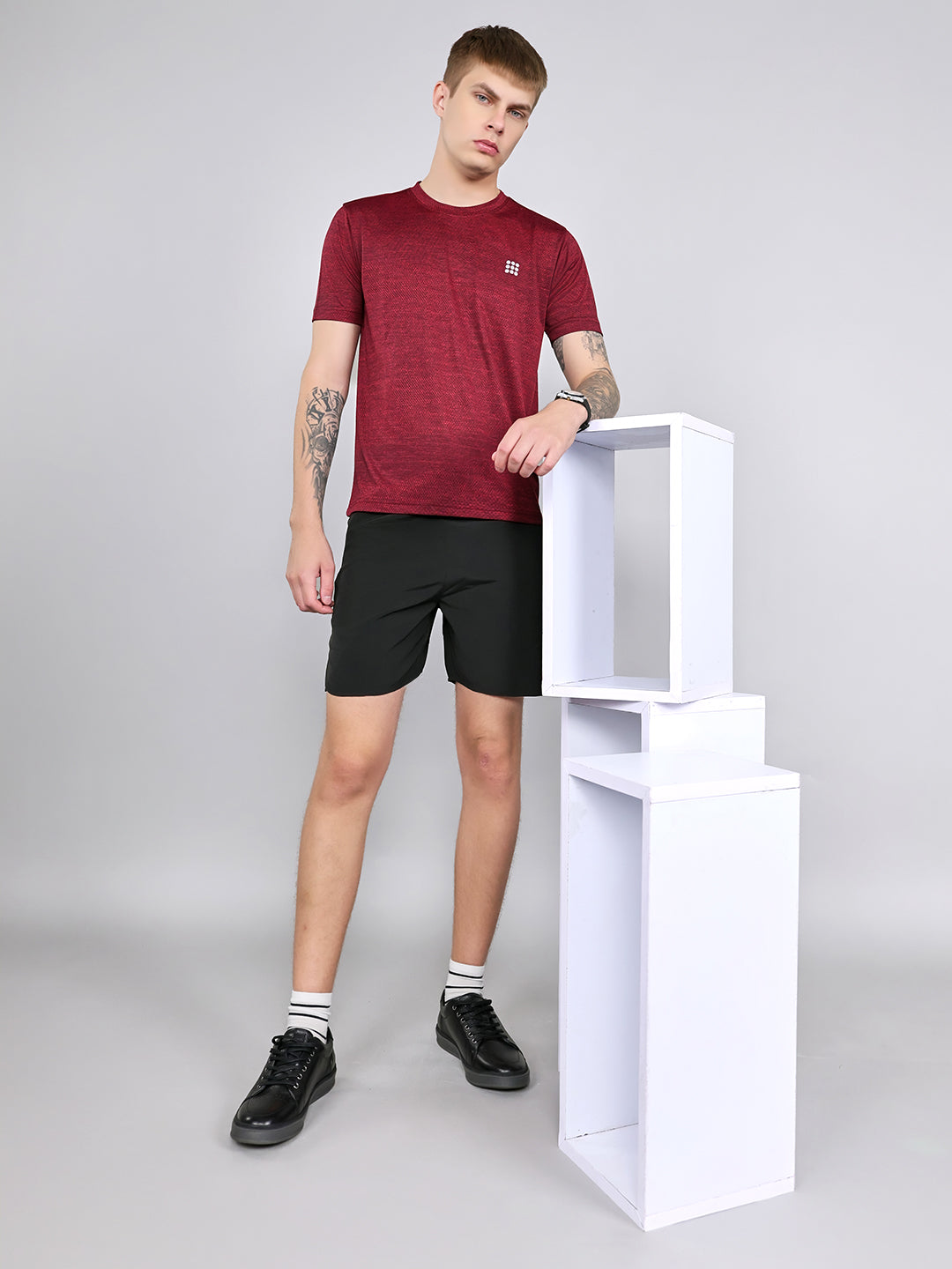 Rock.it Men Maroon Jacquard Round Neck Half Sleeve T-Shirt