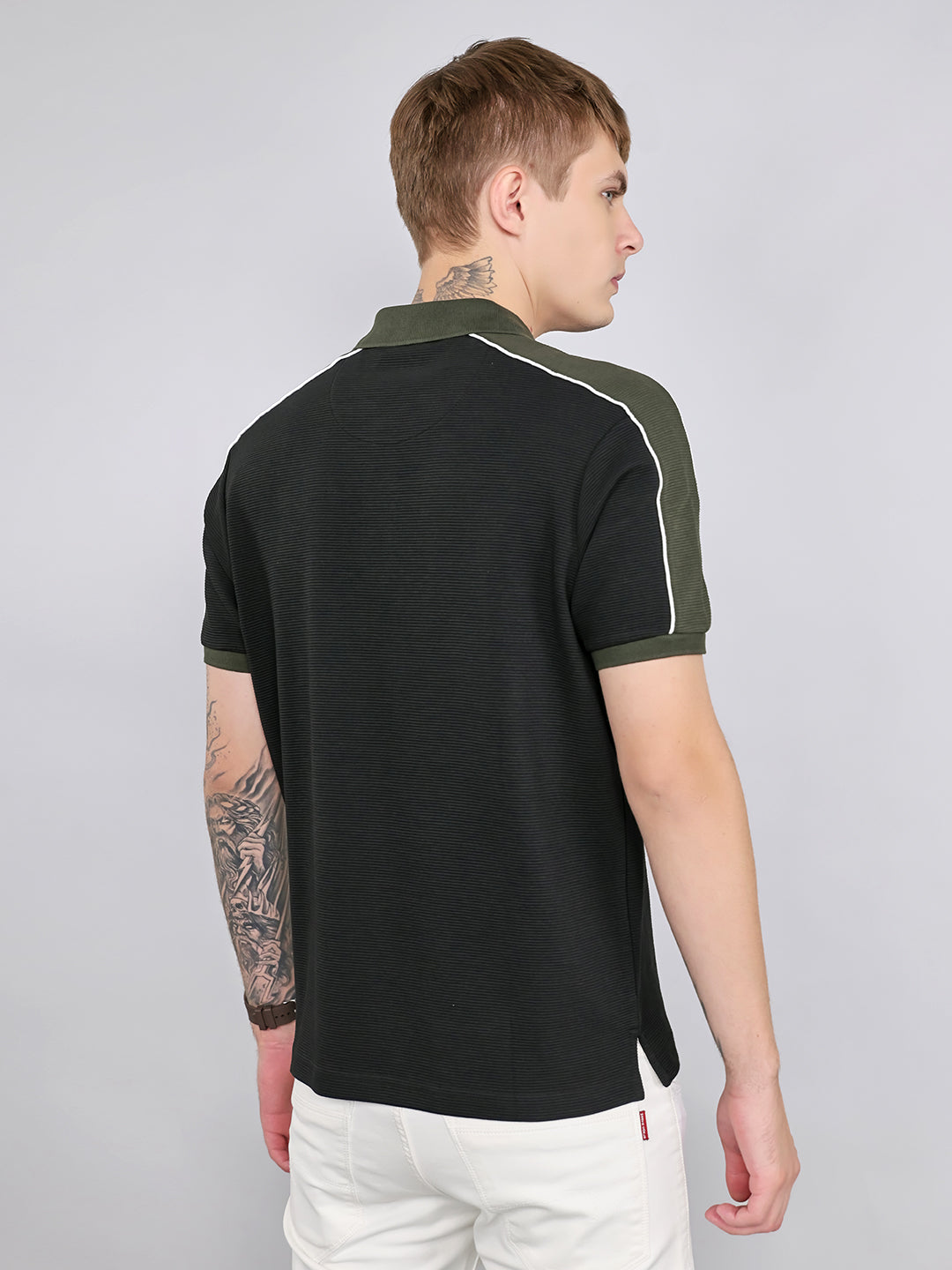 Rock.it Men Black Self Design Collar Half Sleeve T-Shirt