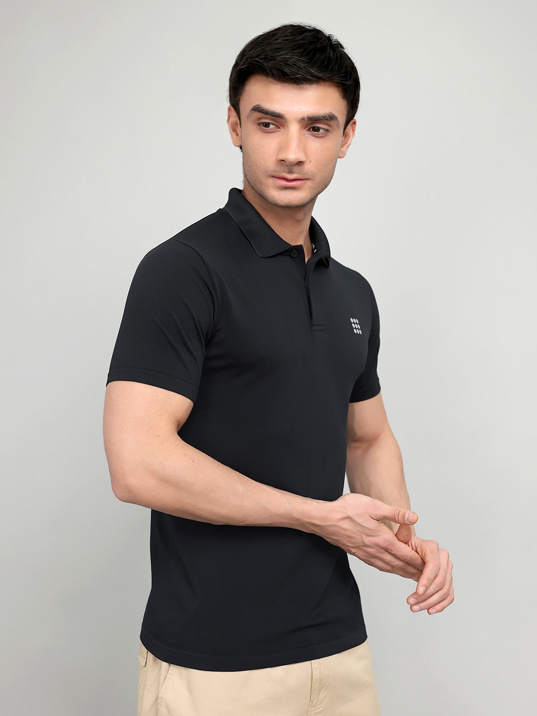 Rock.it Men Black Solid Collar Half Sleeve T-Shirt